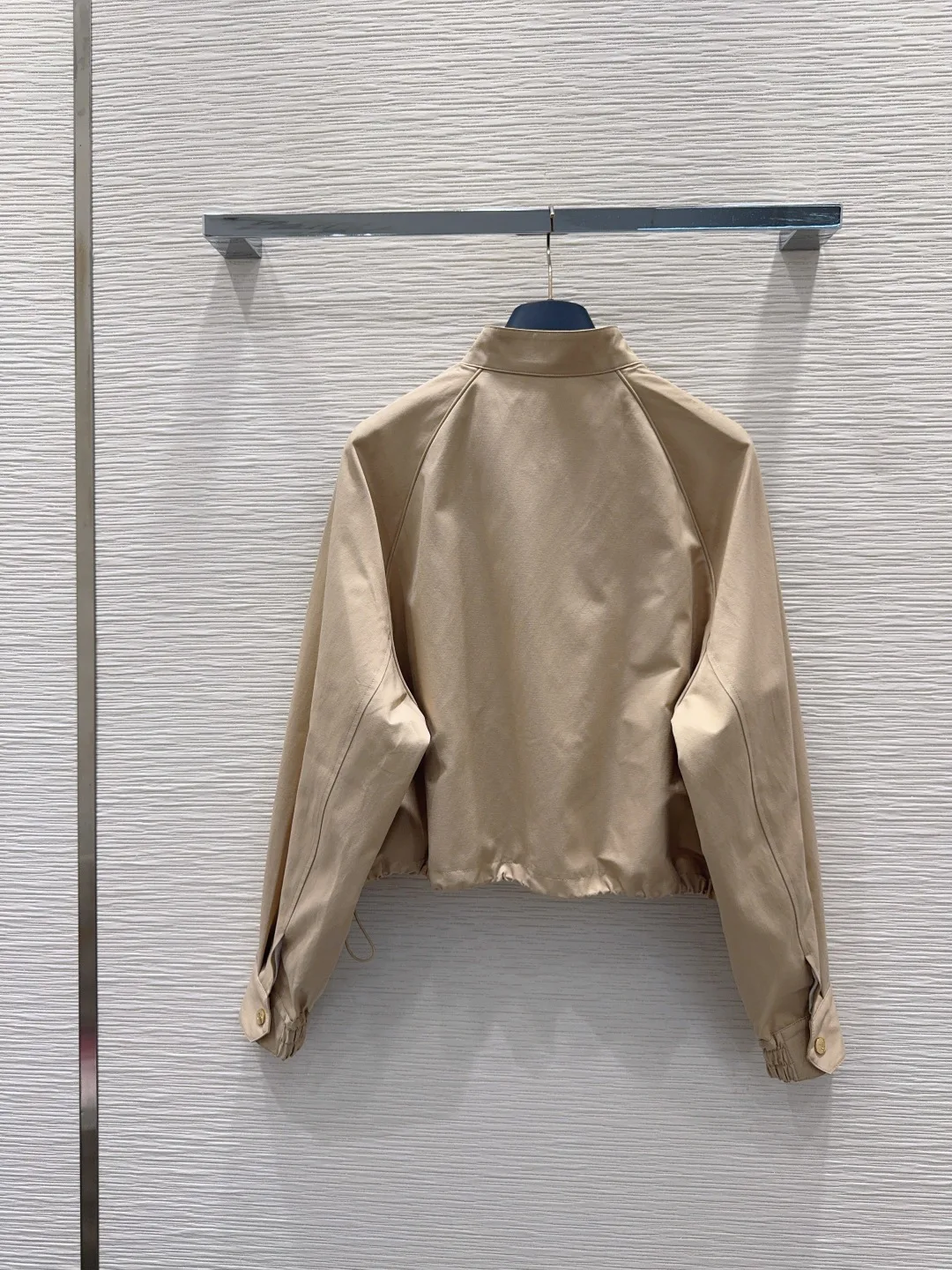 Куртки И Пуховики Женские Louis Vuitton 18388609