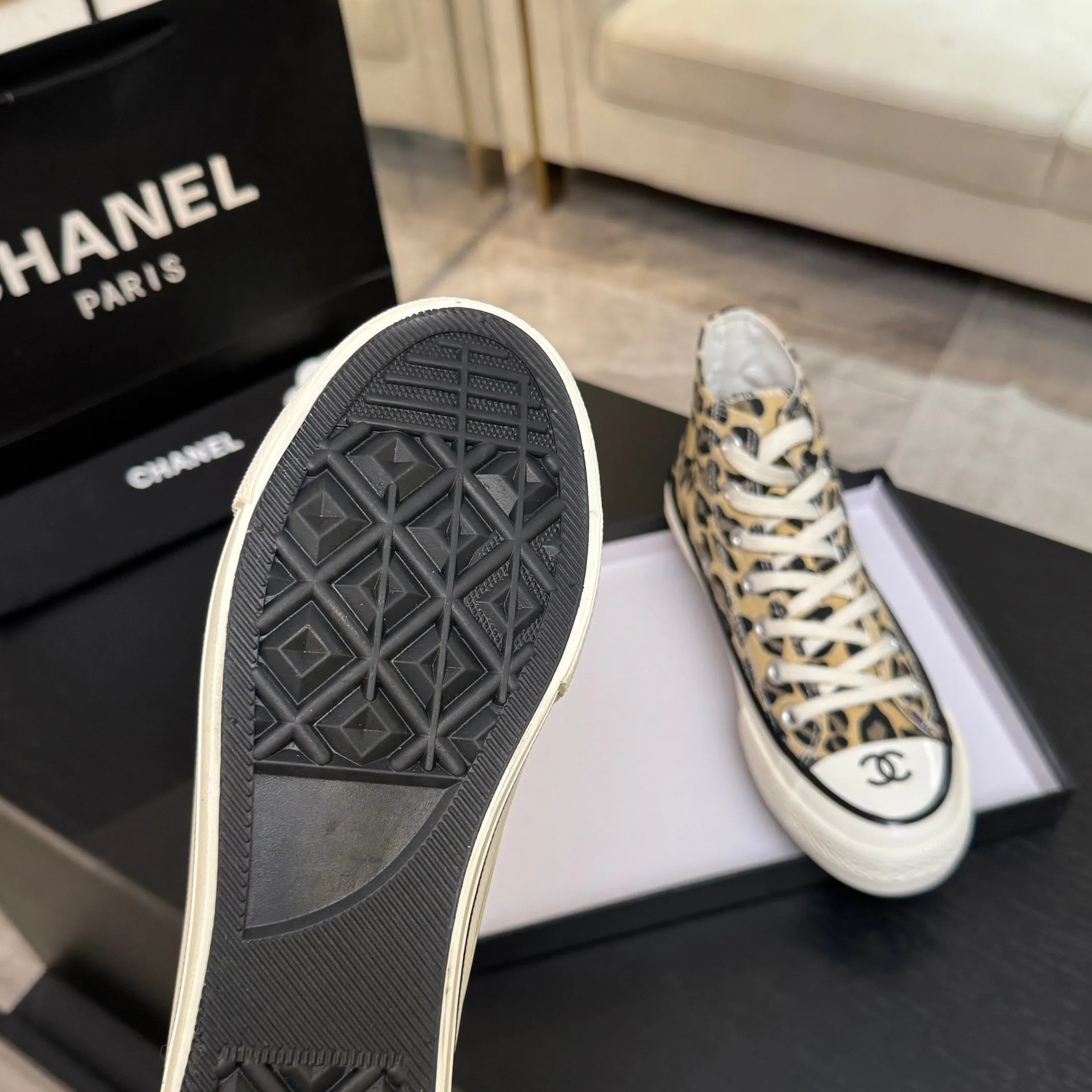 Кроссовки Женские Chanel 18062553