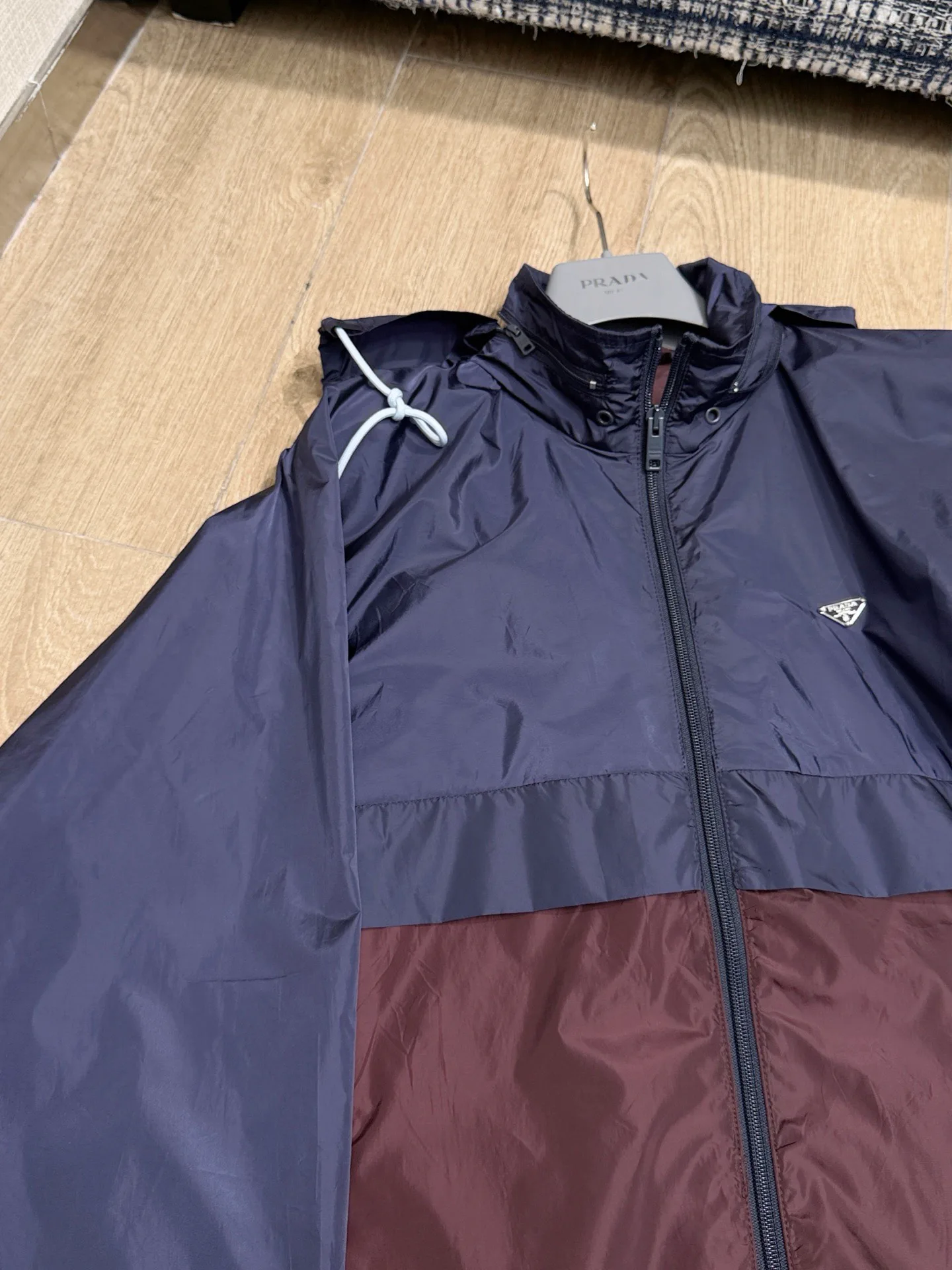 Куртки И Пуховики Женские Prada 11533771