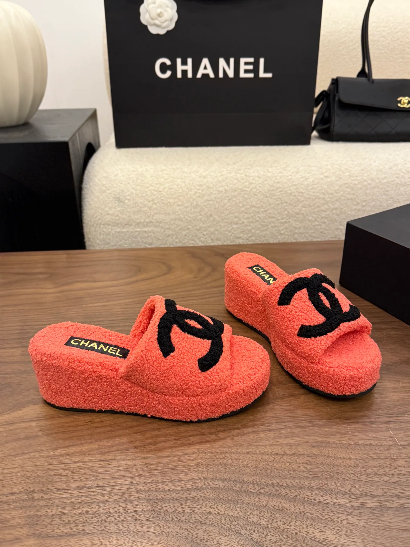 Тапочки Женские Chanel 18440718