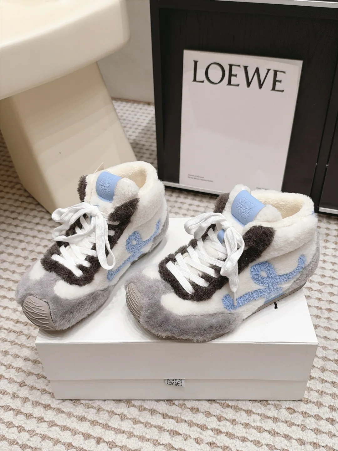 Кроссовки Женские Loewe 19510759