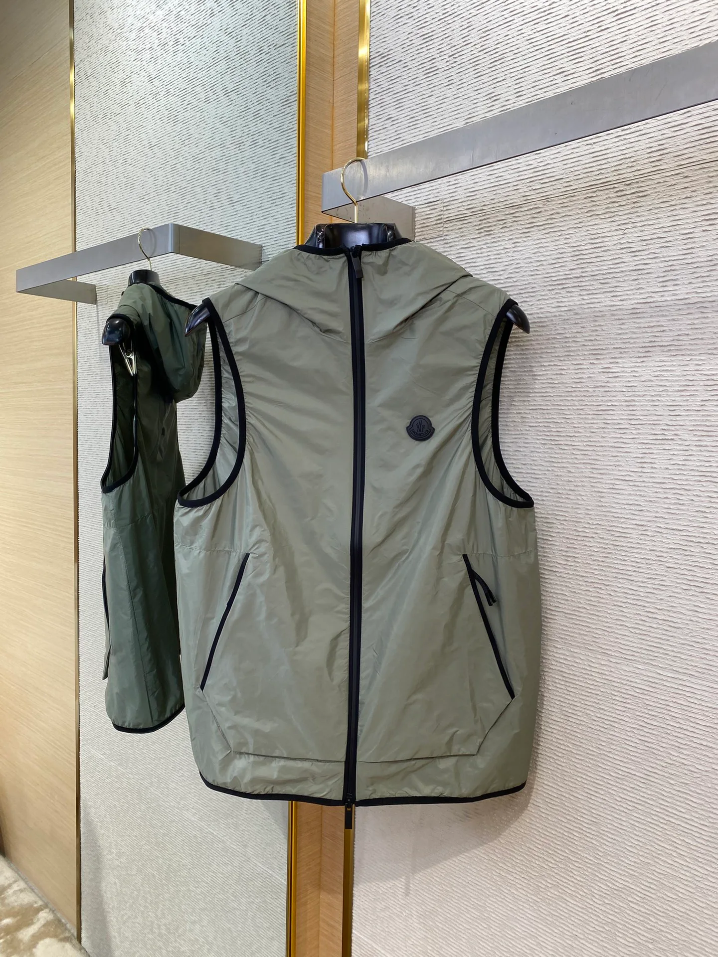 Жилеты Мужские Moncler 658738