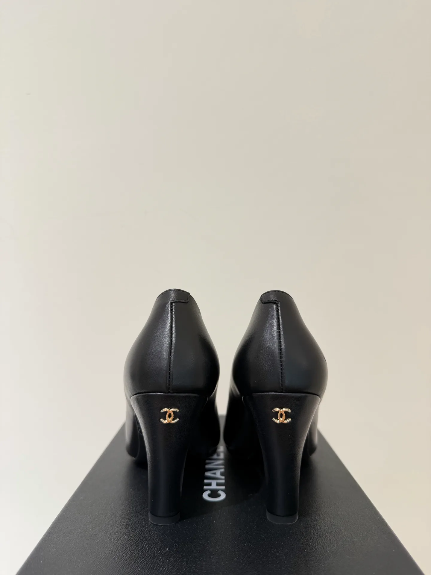 Туфли Женские Chanel 18080031
