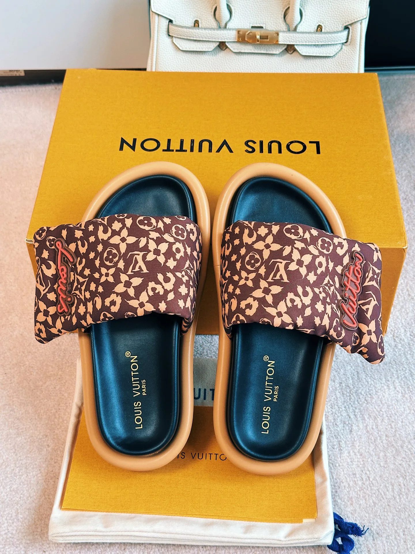 Шлепанцы Женские Louis Vuitton 14335152