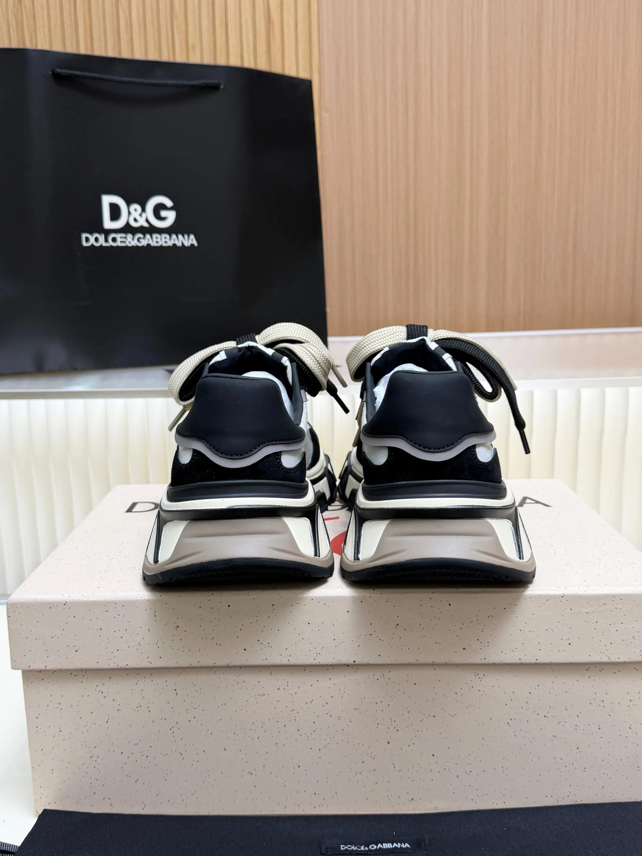 Кроссовки Женские Dolce & Gabbana 18908826