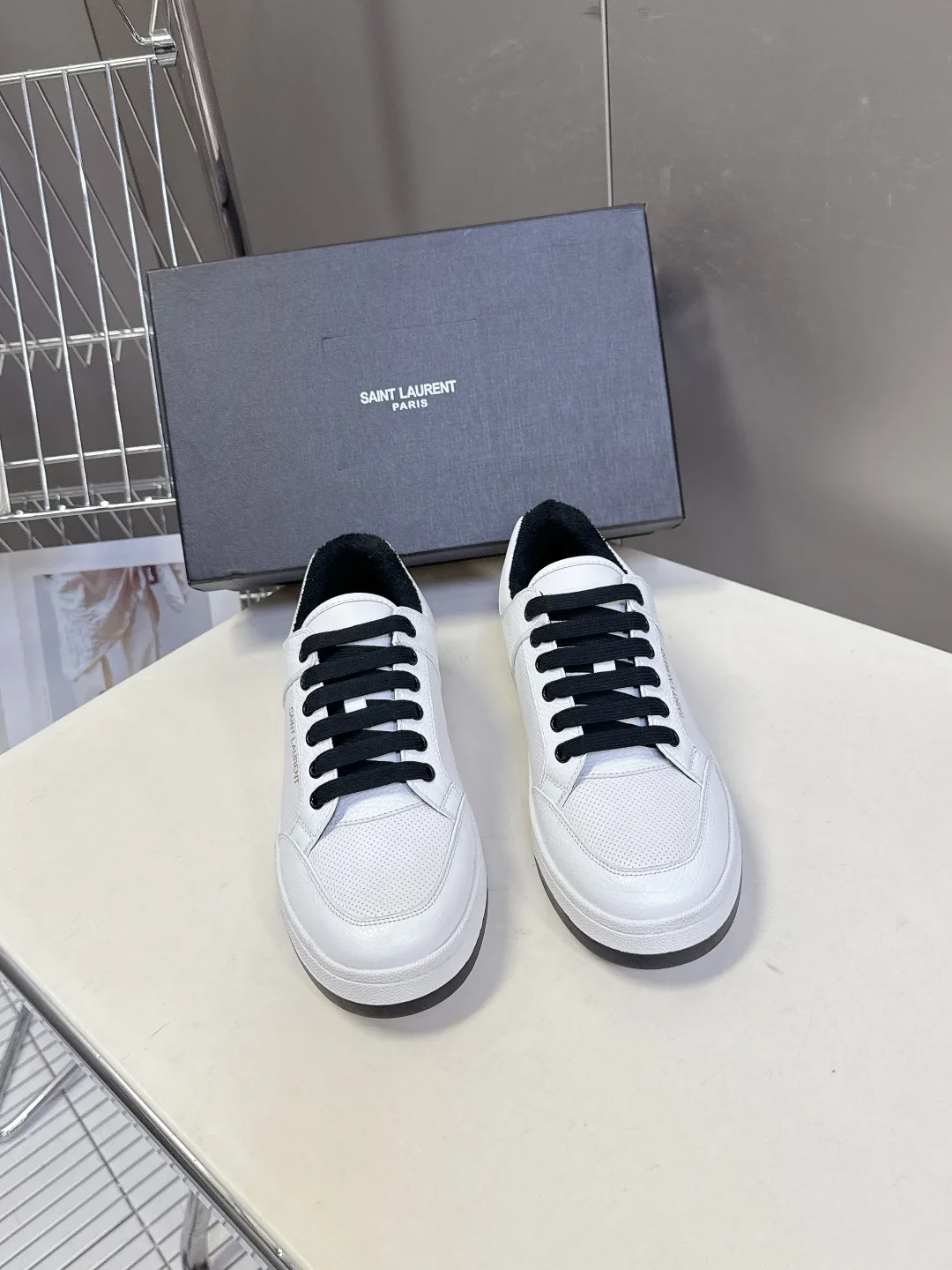 Кроссовки Женские Saint Laurent 809382