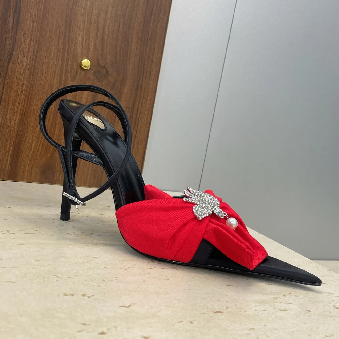 Босоножки Женские Saint Laurent 3009075