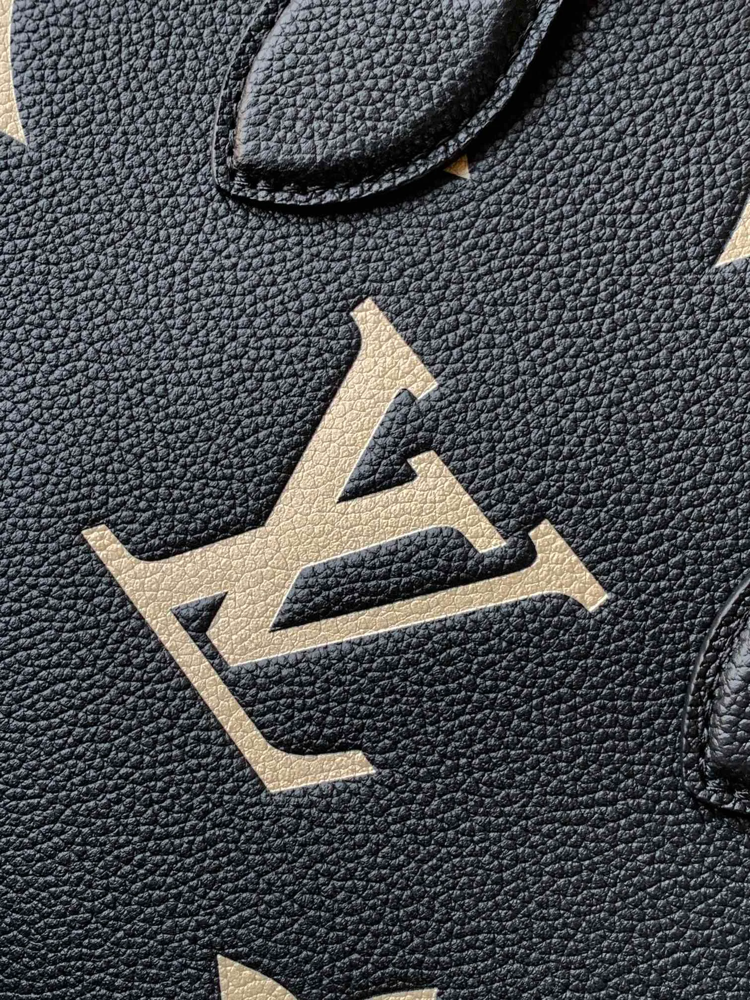 Классические Сумки Женские Louis Vuitton 18148124