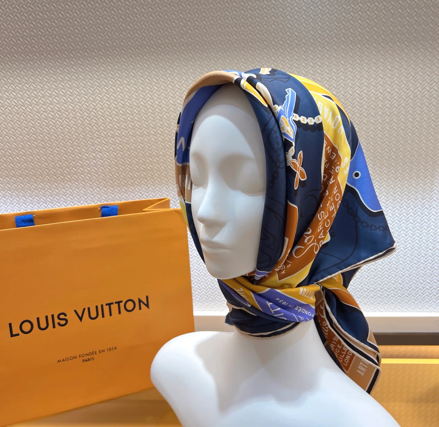 Платки Louis Vuitton 16885836
