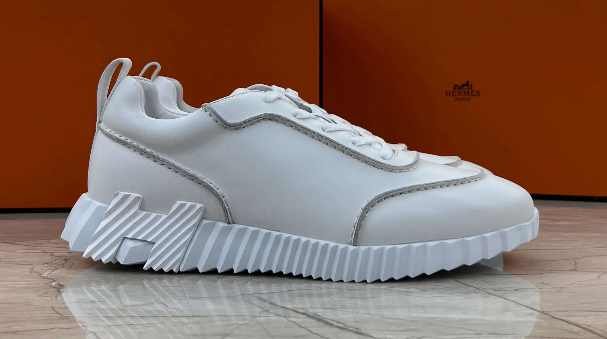 Кроссовки Женские Hermes 18655733