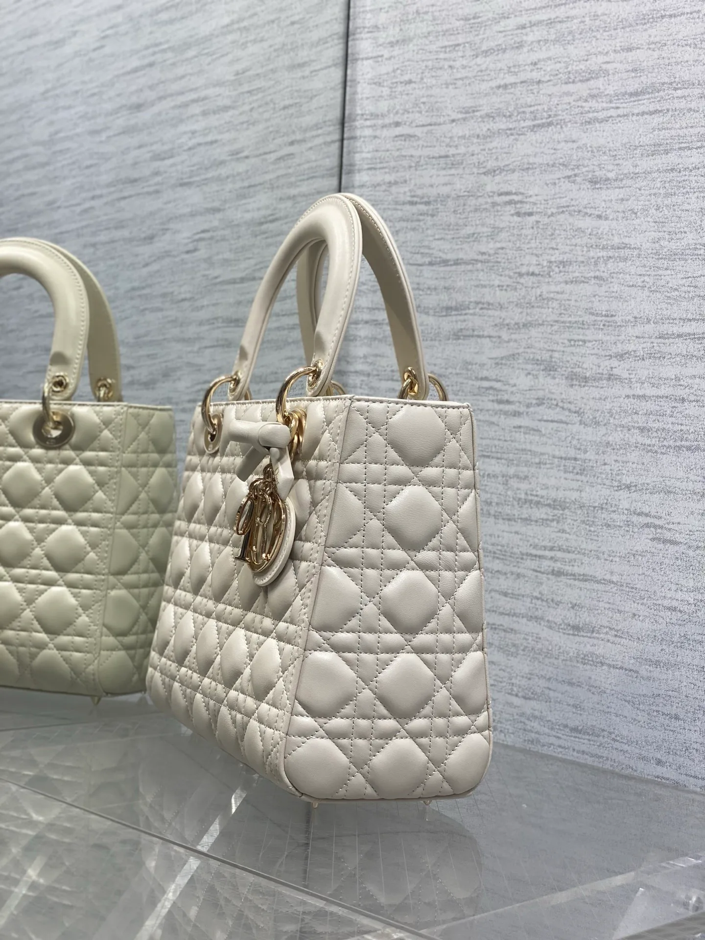 Классические Сумки Женские Christian Dior 17601473