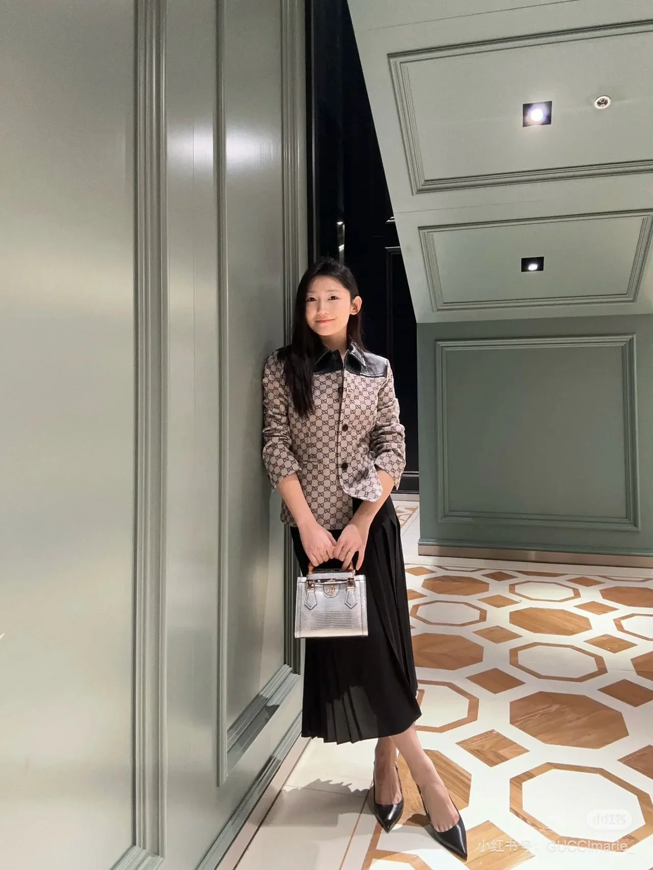 Костюмы Женские Gucci 23752