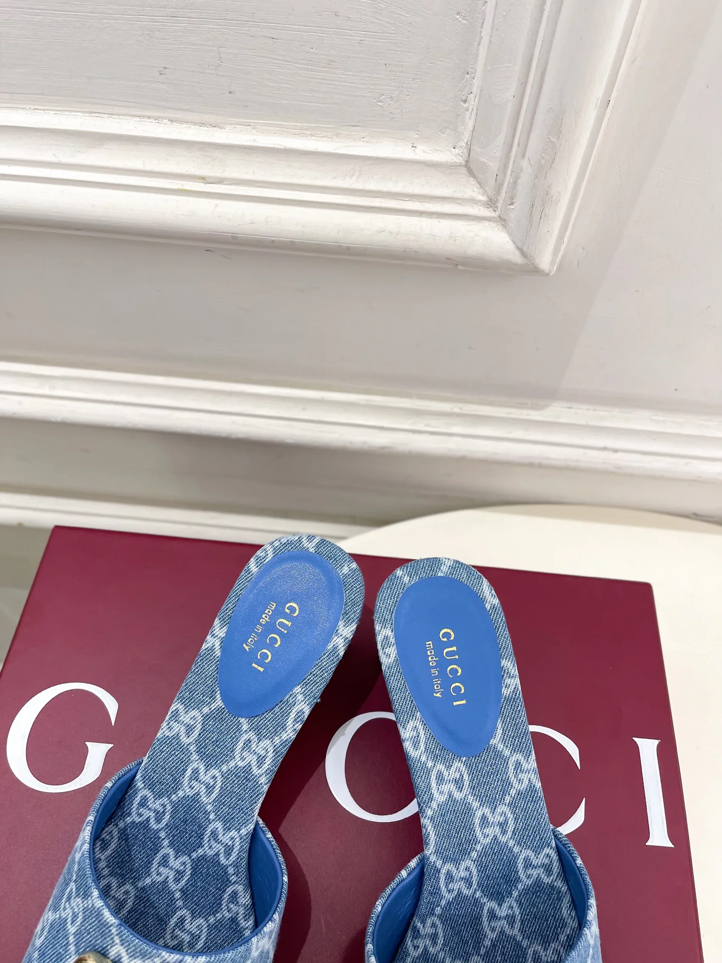 Шлепанцы Женские Gucci 13085039