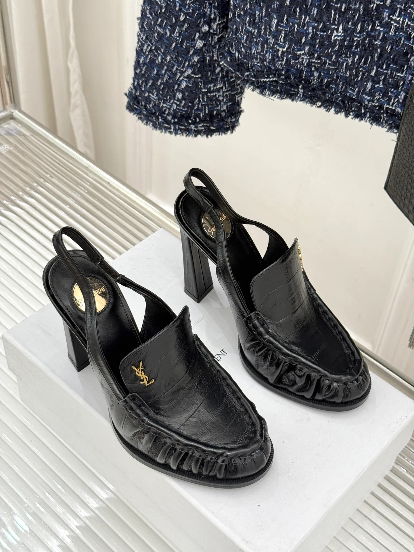 Босоножки Женские Saint Laurent 11312313