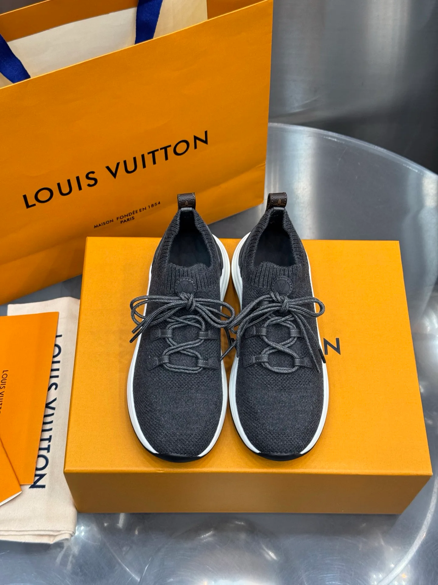 Кроссовки Женские Louis Vuitton 18202473