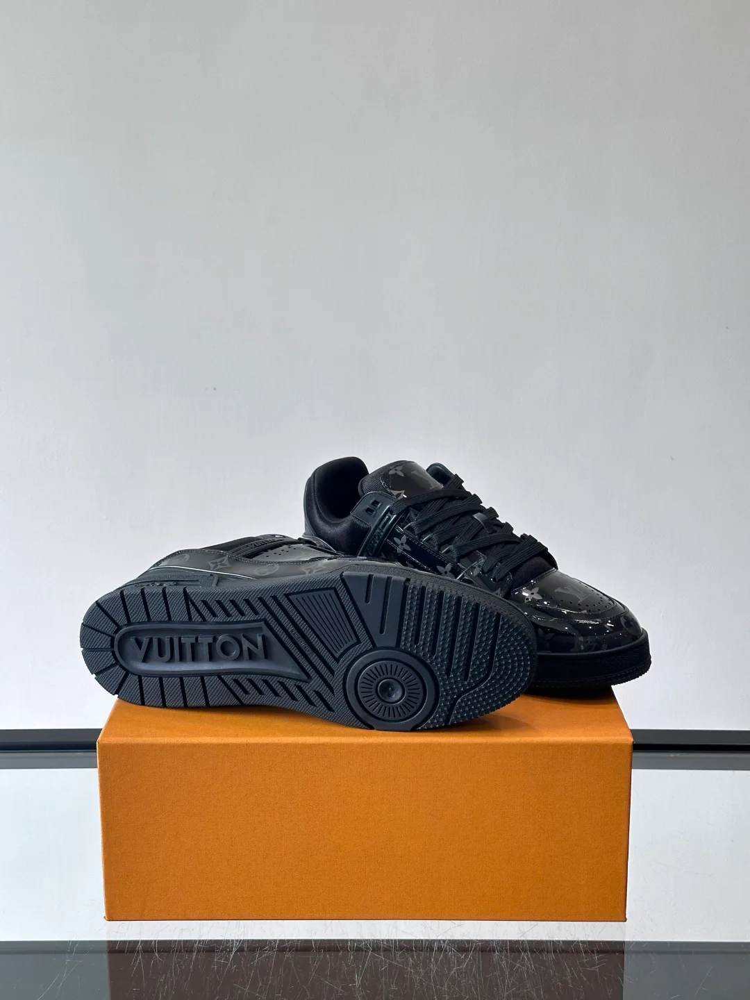 Кроссовки Мужские Louis Vuitton 955829