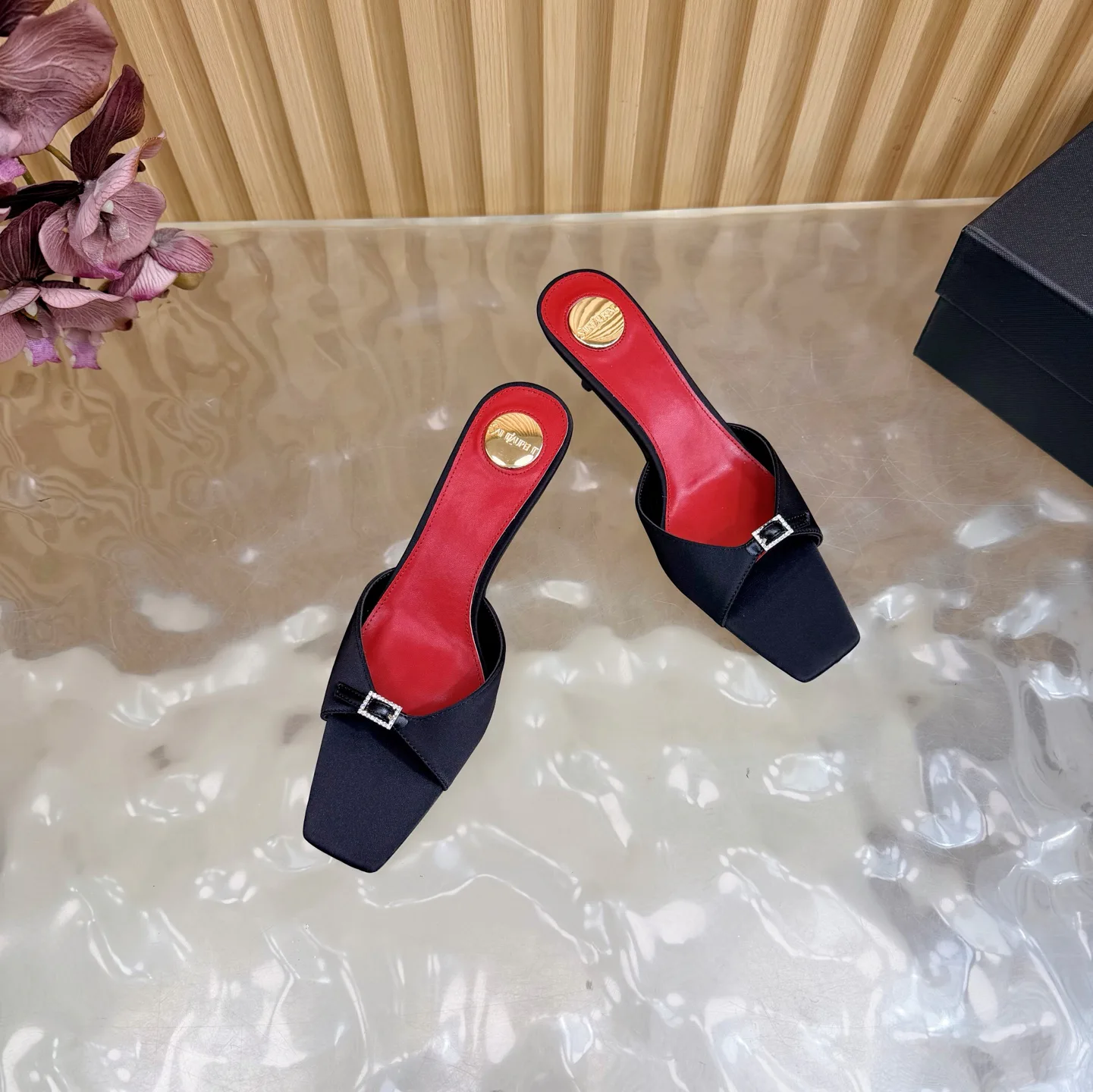 Босоножки Женские Saint Laurent 10712291