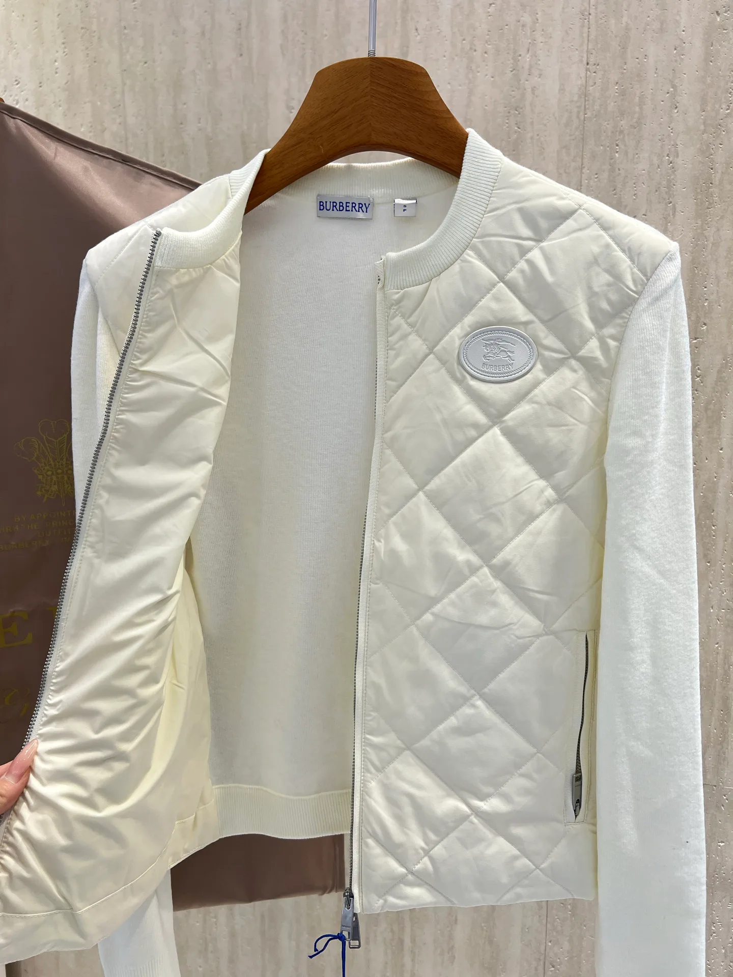 Куртки И Пуховики Женские Burberry 18723437