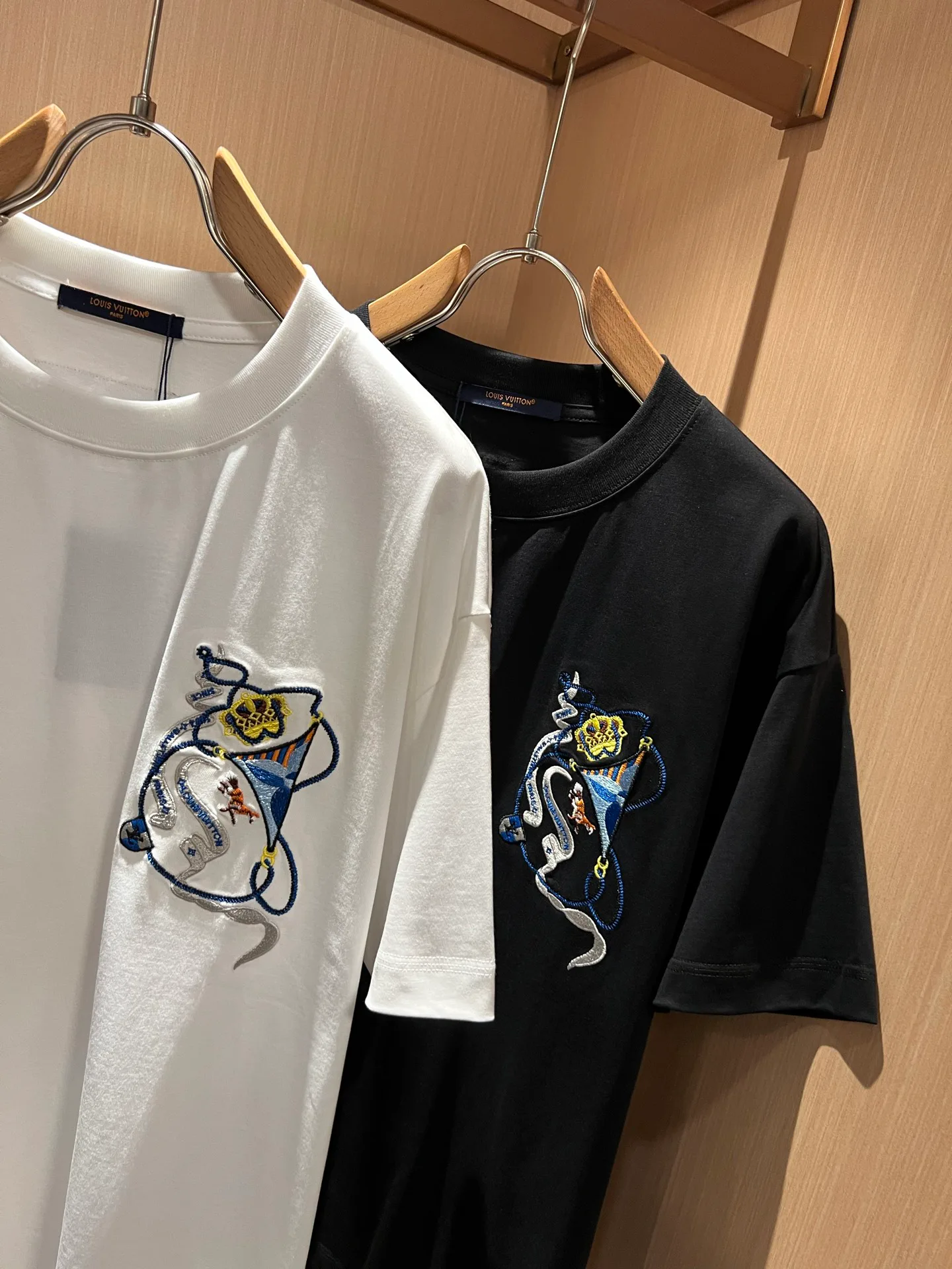 Футболки Женские Louis Vuitton 11952808