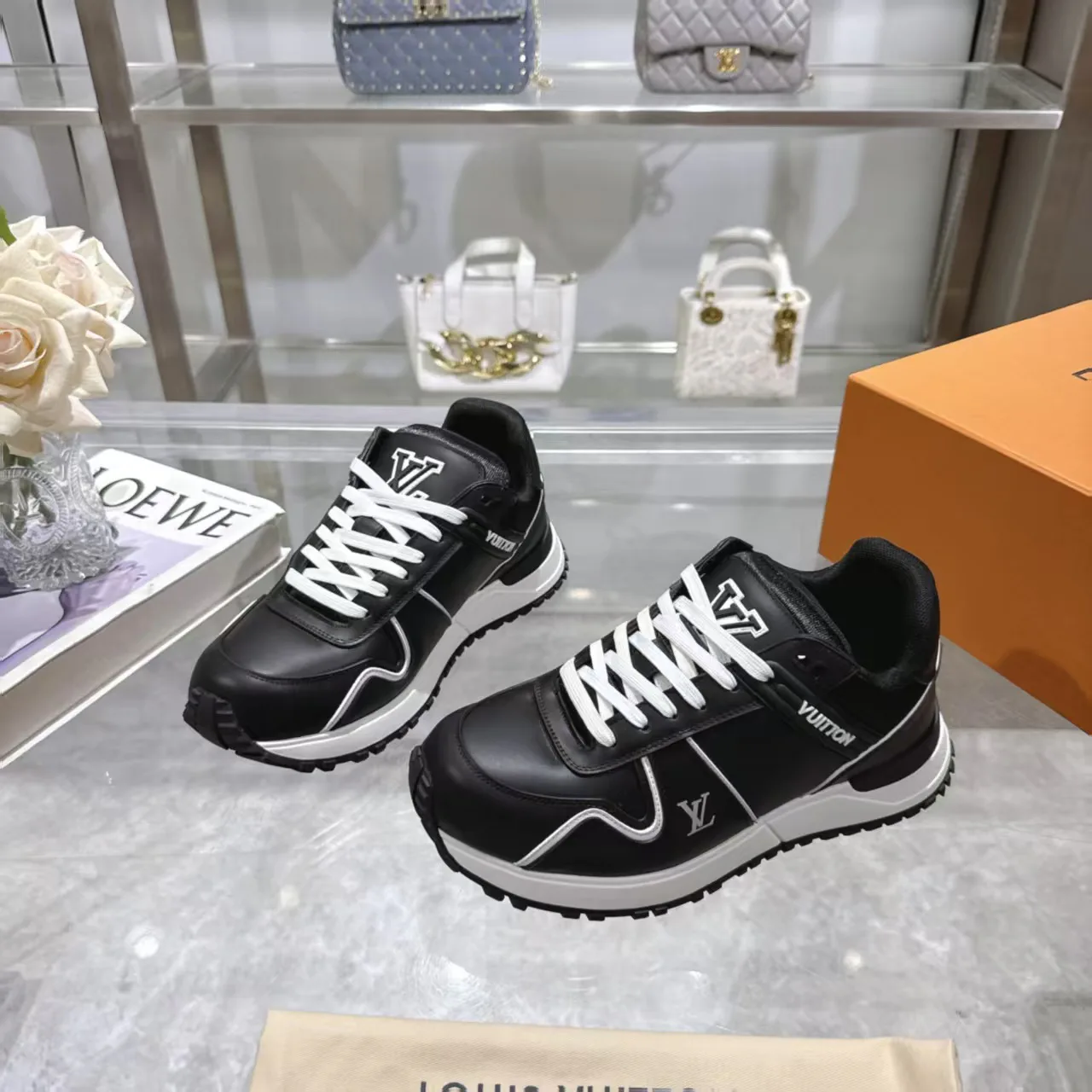 Кроссовки Женские Louis Vuitton 1284531