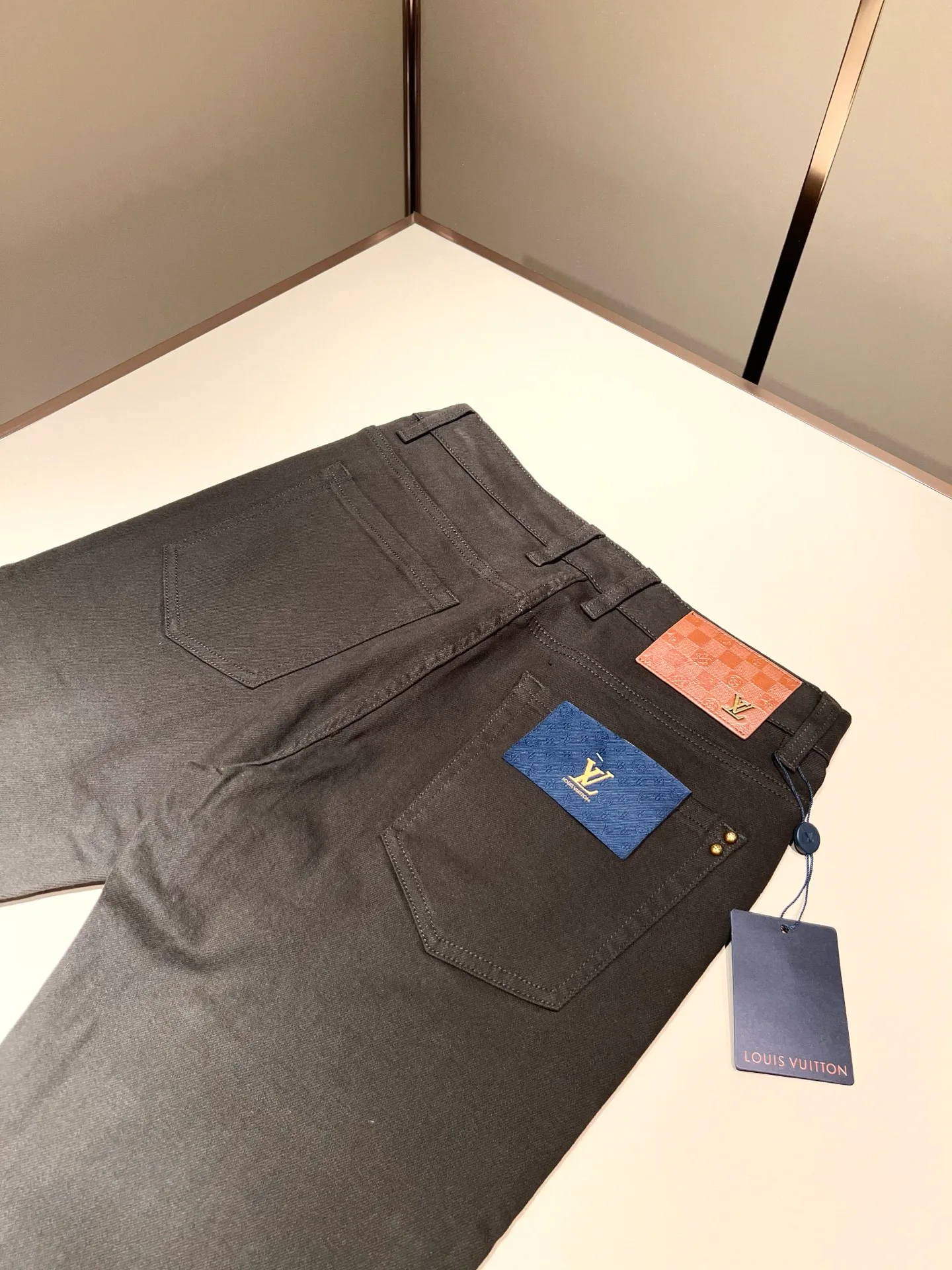 Брюки Мужские Louis Vuitton 568984