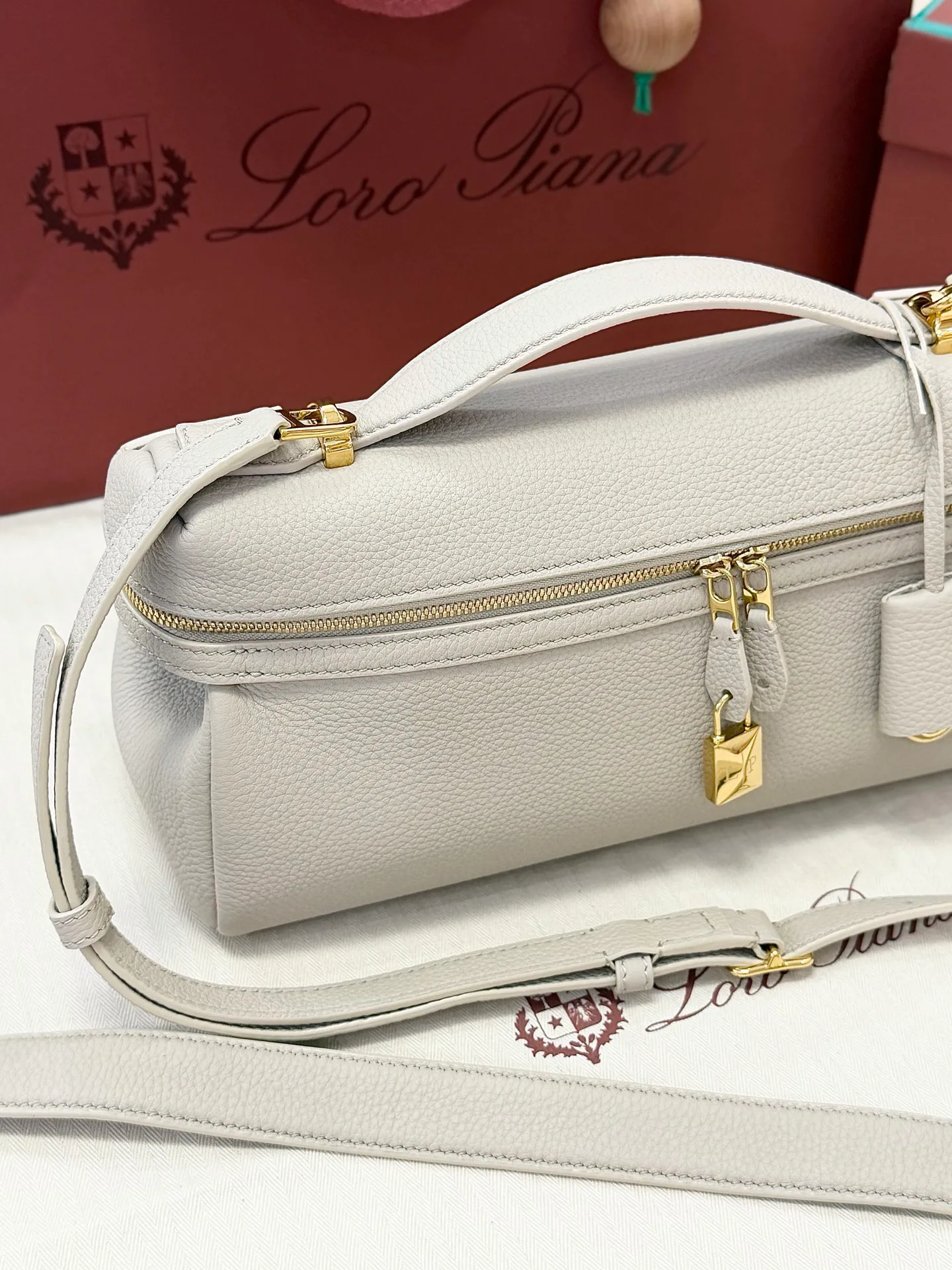 Классические Сумки Женские Loro Piana 17692347