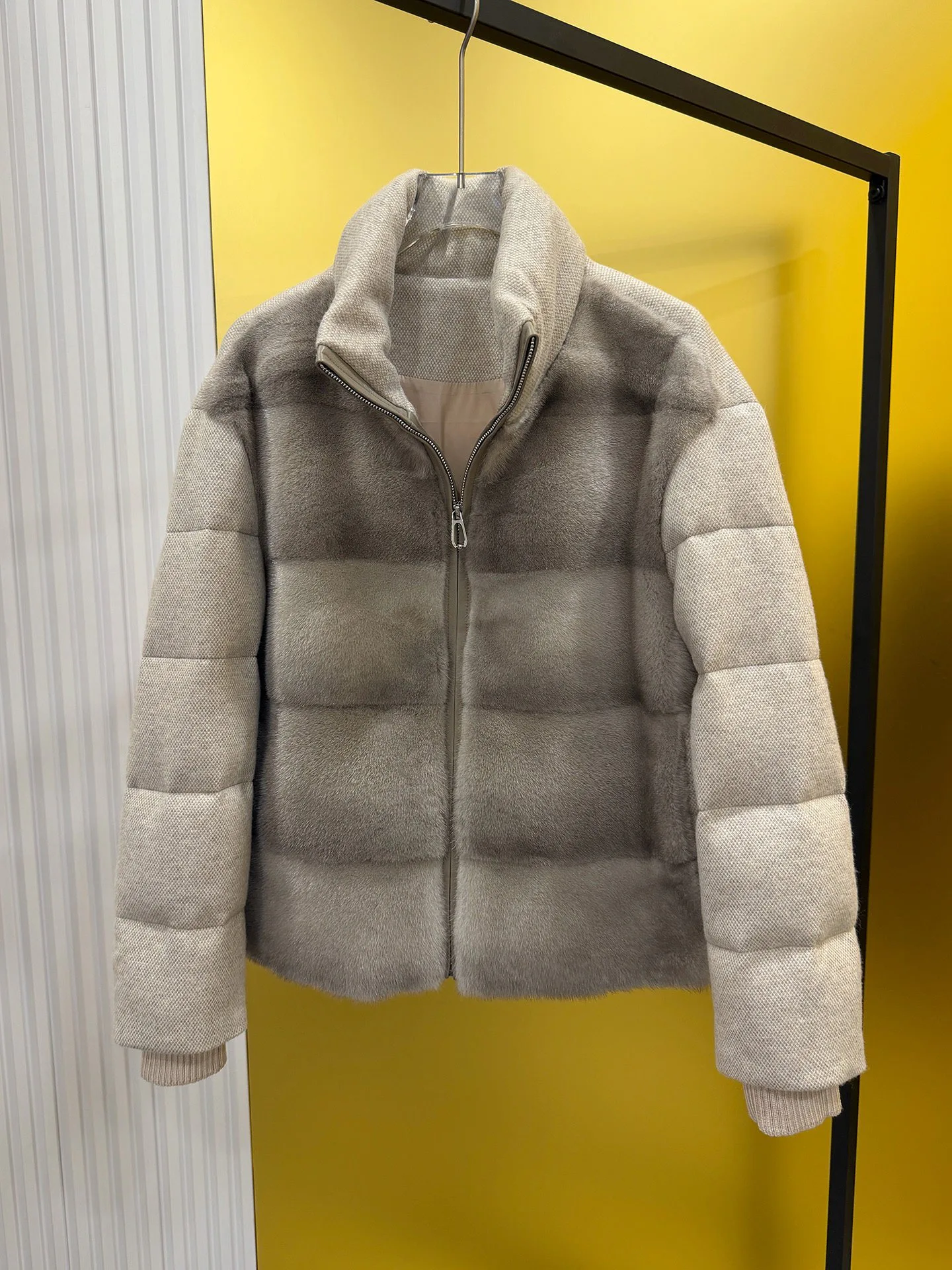 Куртки И Пуховики Женские Loro Piana 19779176