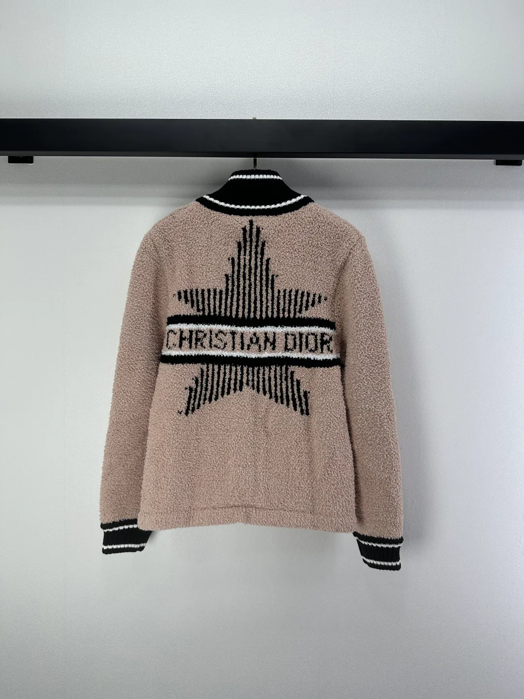 Куртки И Пуховики Женские Christian Dior 1067678