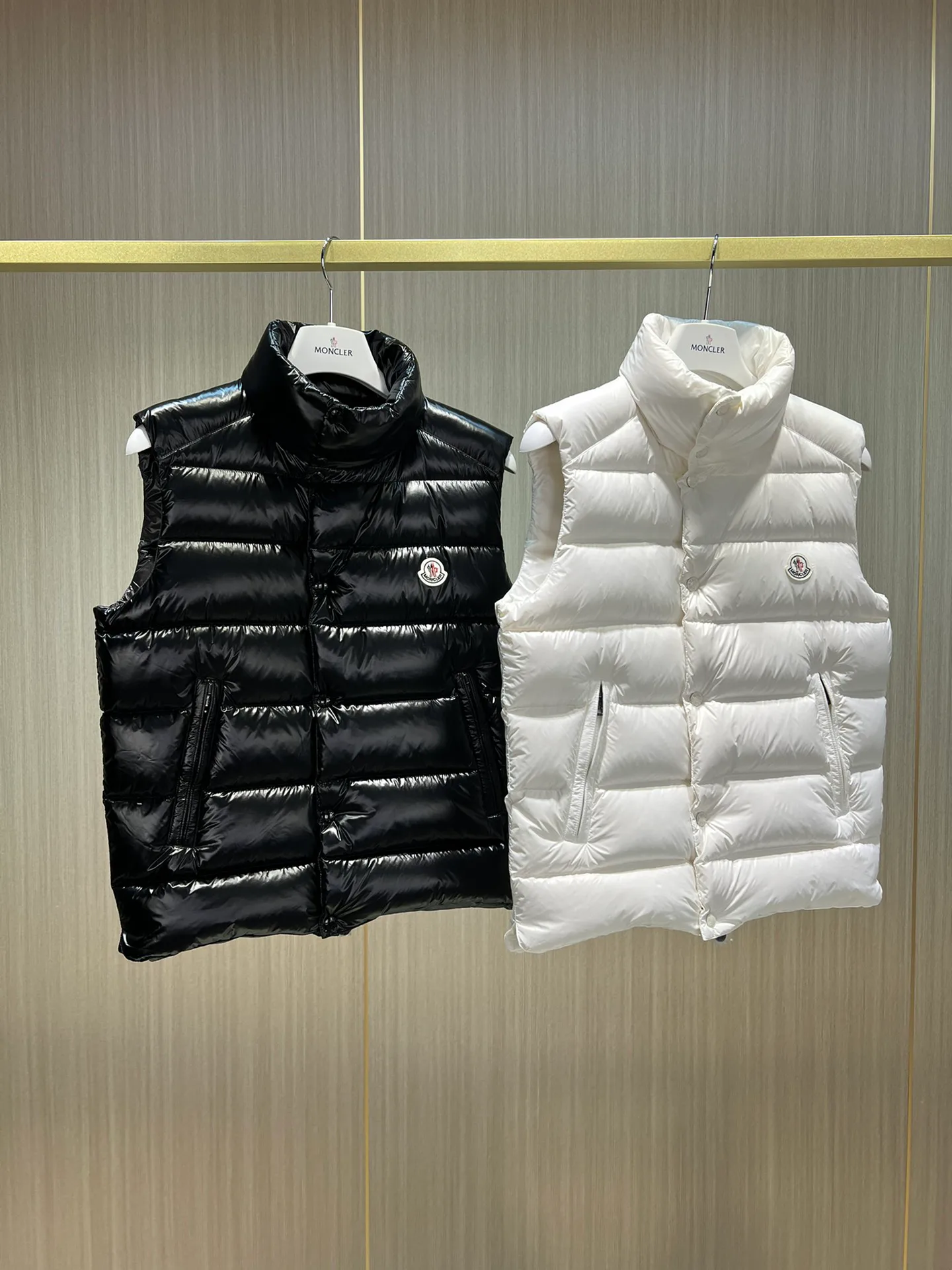 Жилеты Женские Moncler 19074530