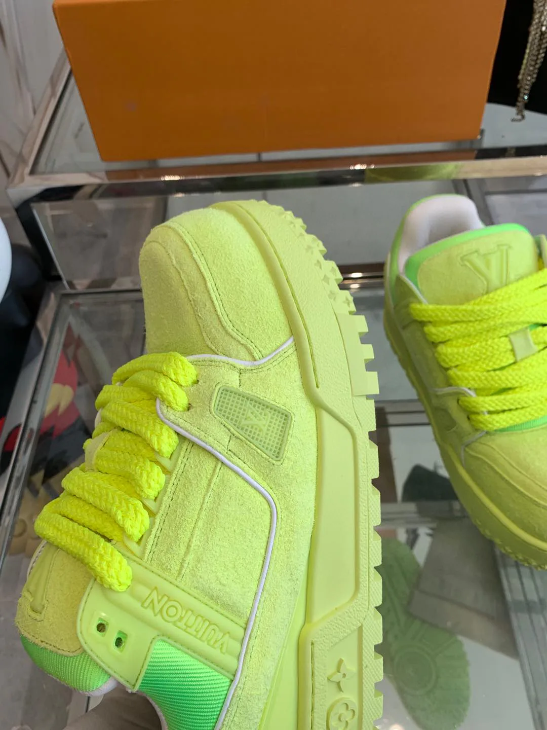 Кроссовки Женские Louis Vuitton 155169