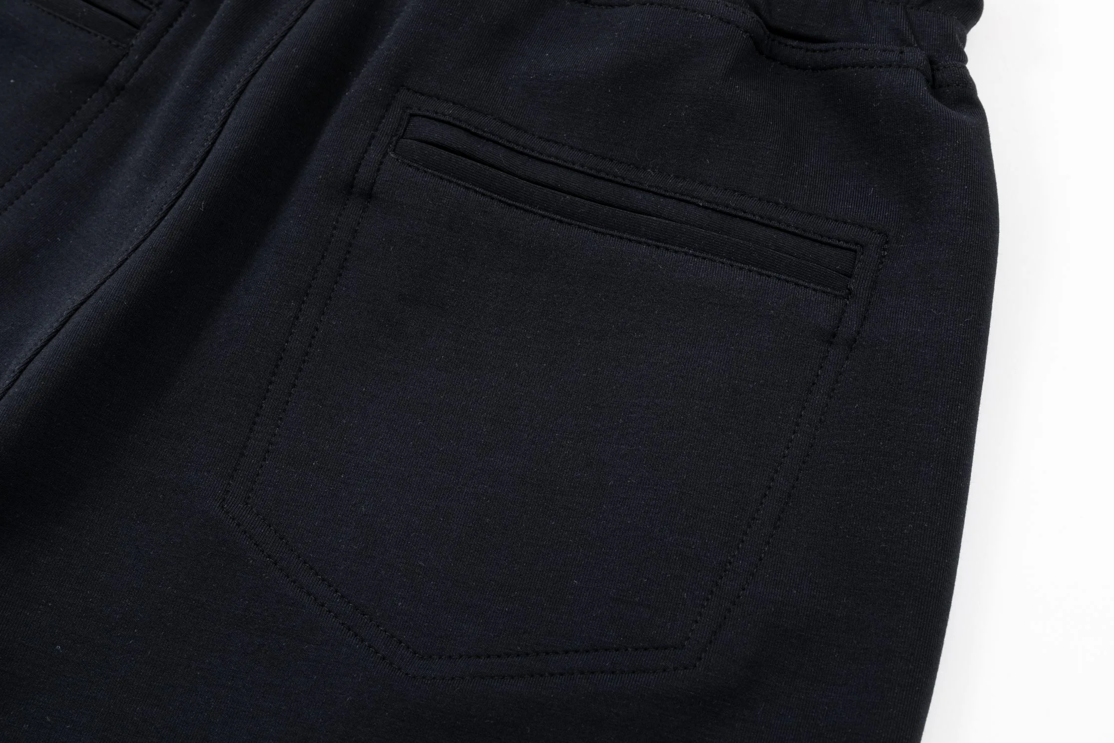 Шорты Мужские Brunello Cucinelli 13237710