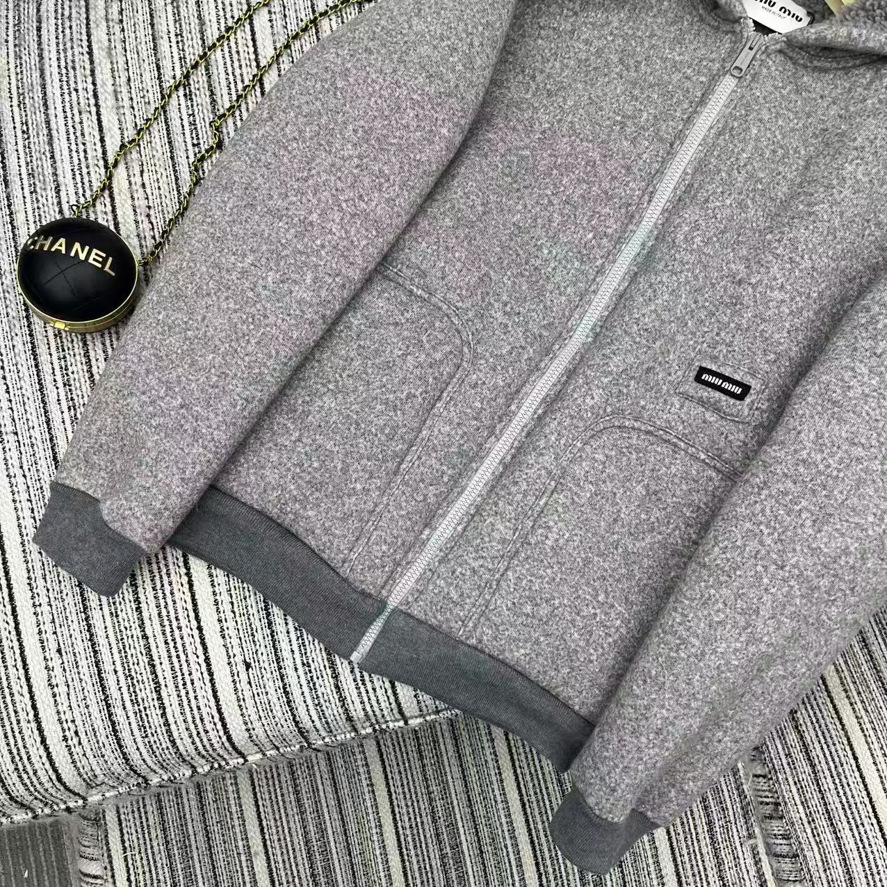 Куртки И Пуховики Женские Miu Miu 172595