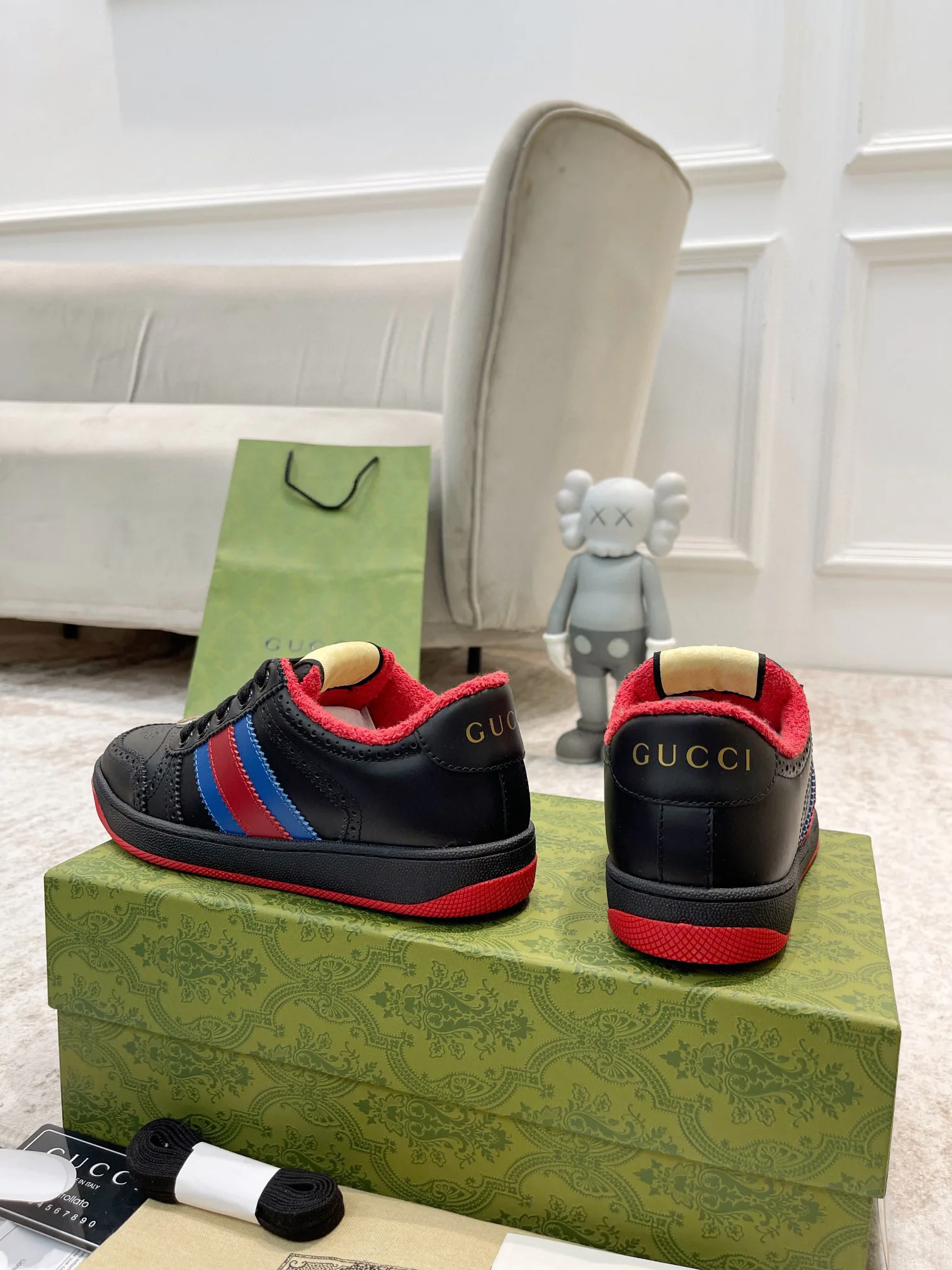 Кроссовки Женские Gucci 944979