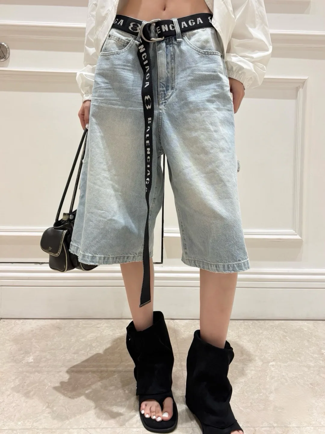 Джинсы Мужские Balenciaga 17468325
