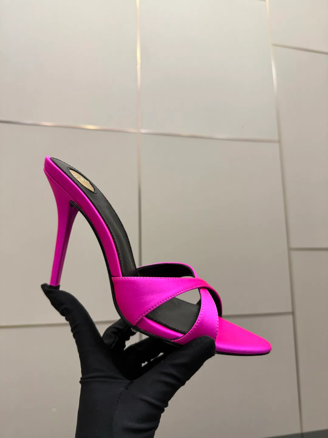 Босоножки Женские Saint Laurent 11409893