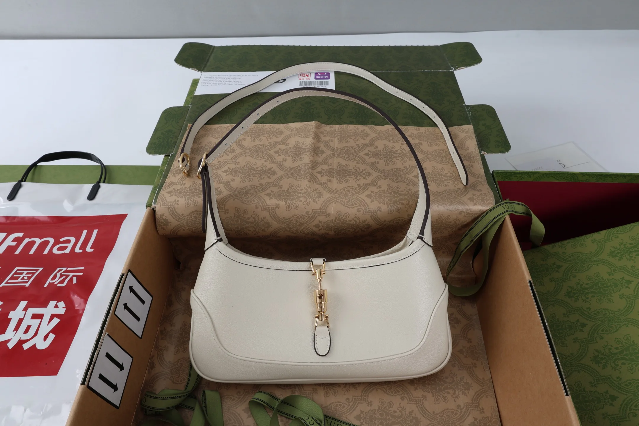Классические Сумки Женские Gucci 11508425