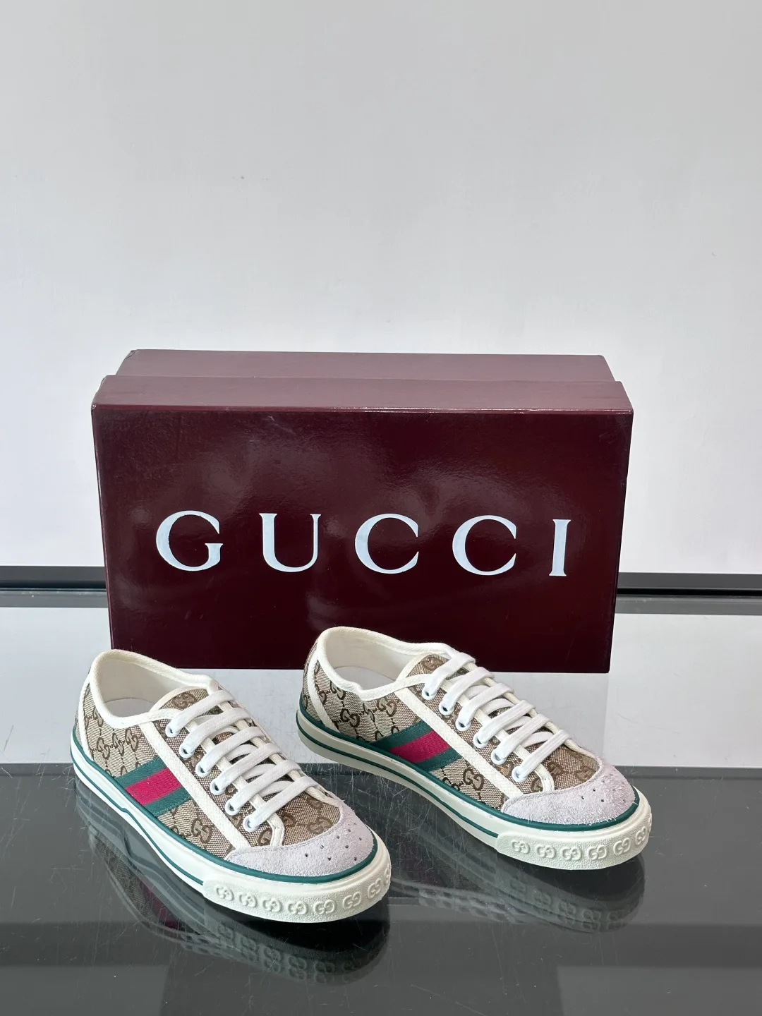 Кроссовки Женские Gucci 17941054