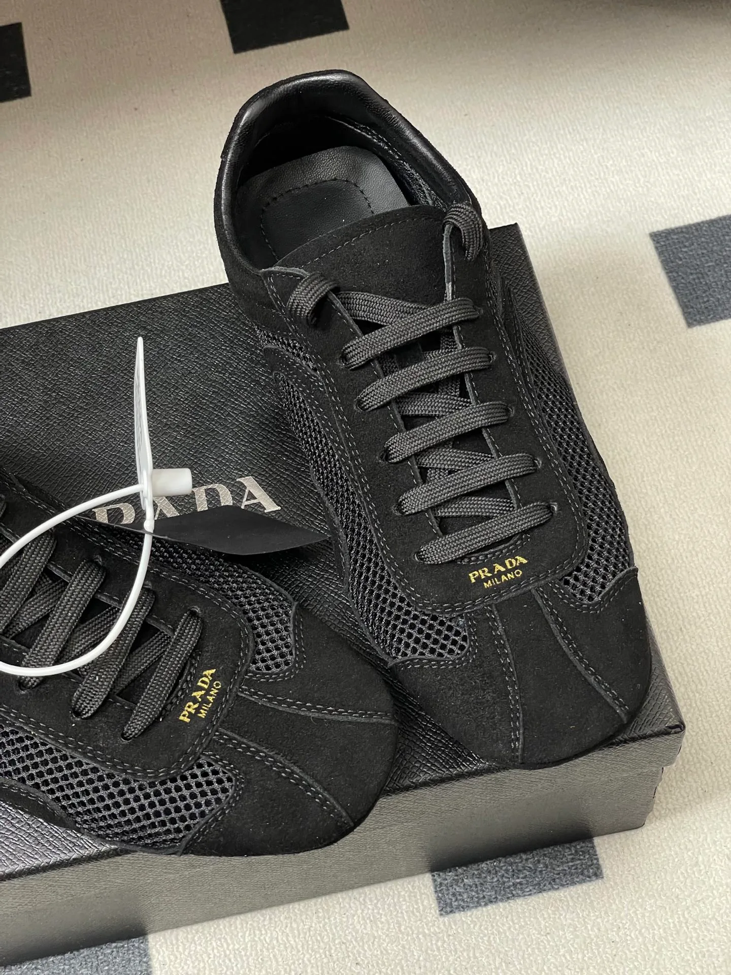 Кроссовки Женские Prada 12810921