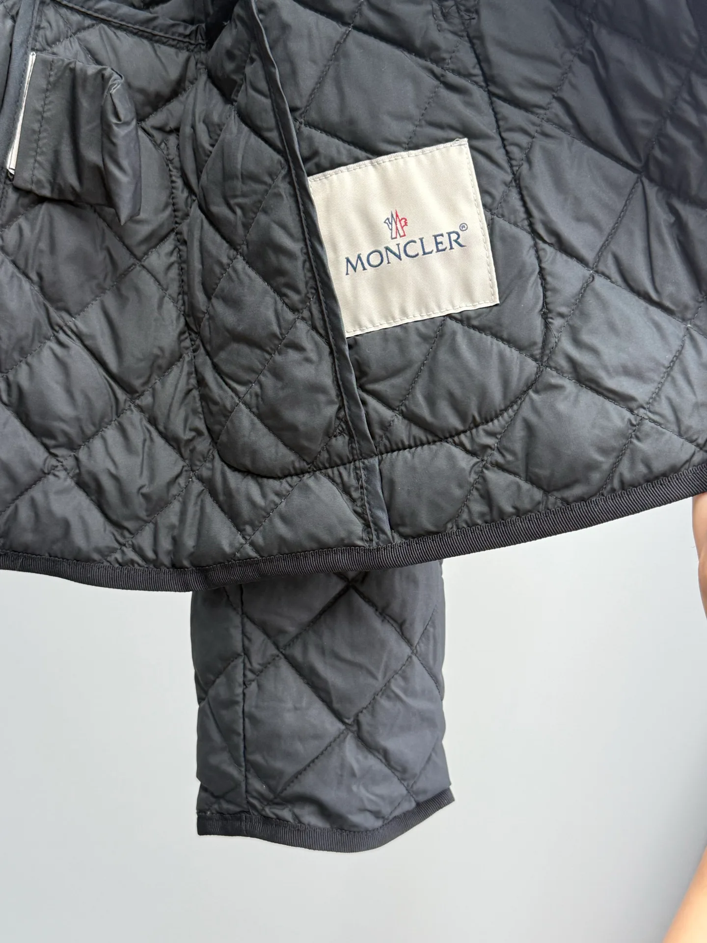 Куртки И Пуховики Женские Moncler 18145482