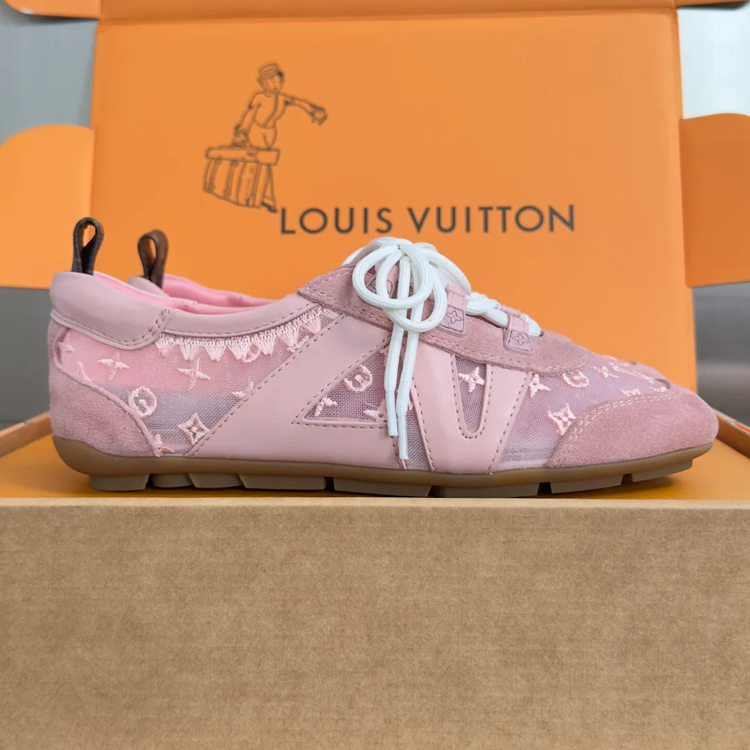 Кроссовки Женские Louis Vuitton 18083475