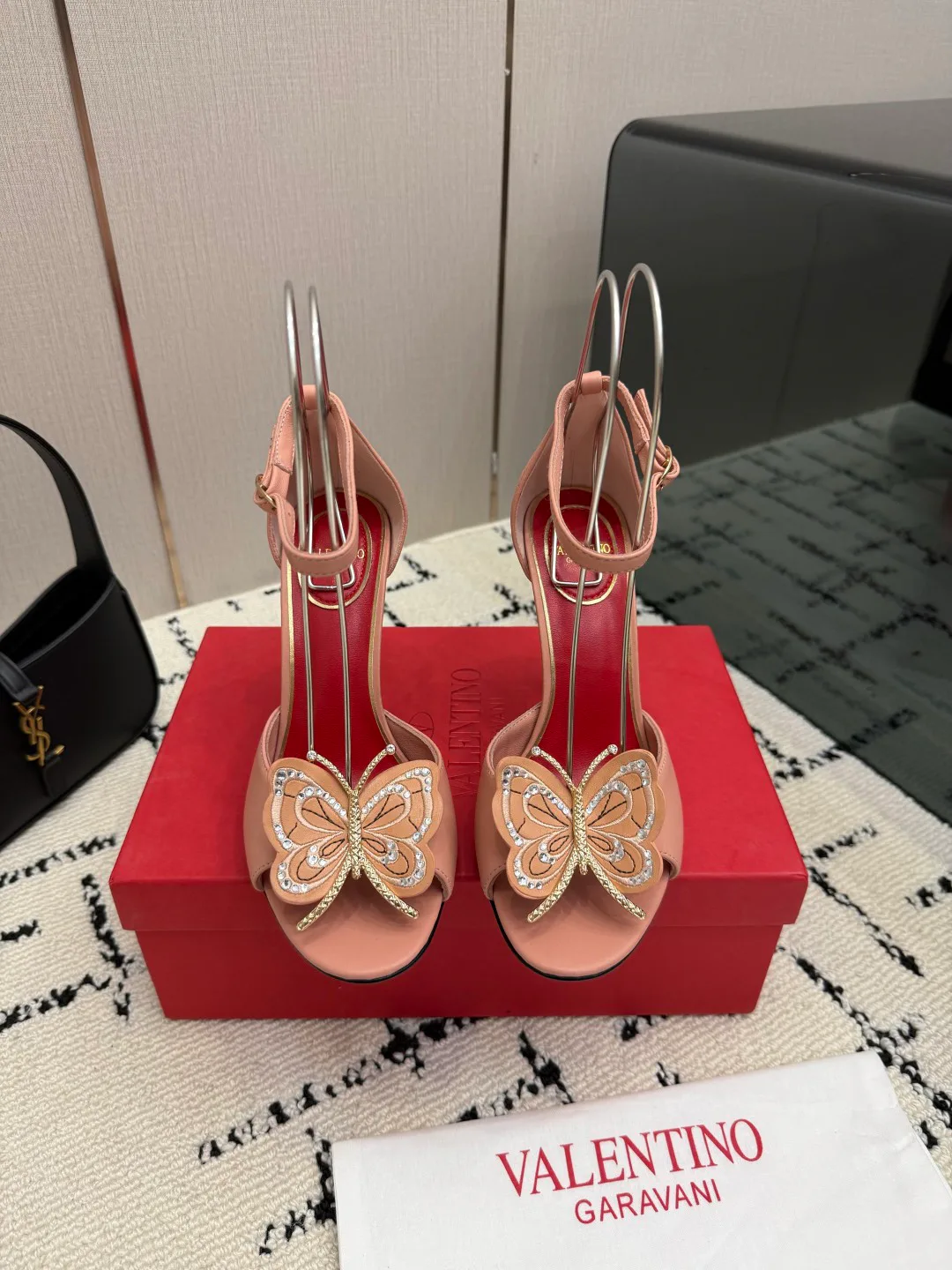 Босоножки Женские Valentino 18049036
