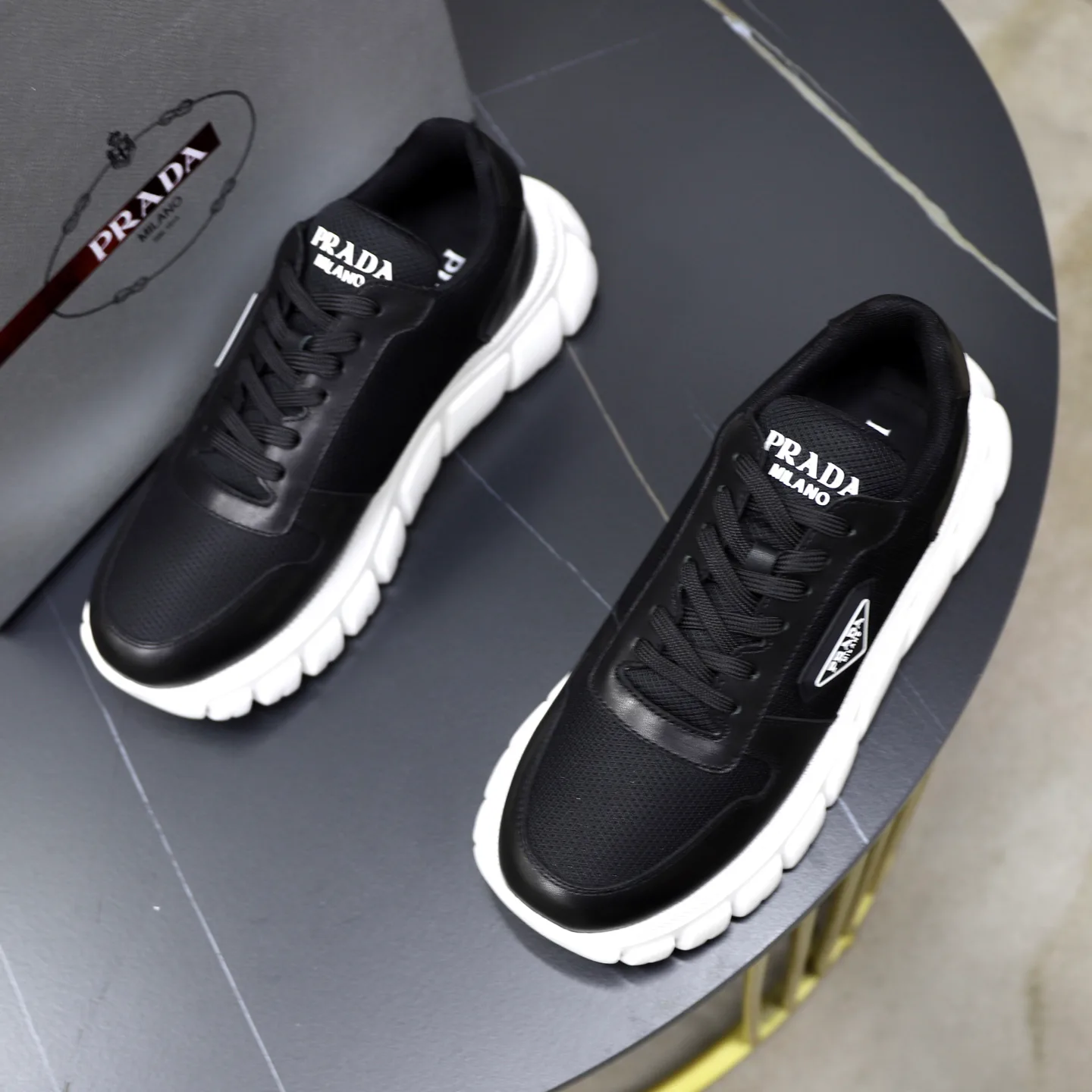 Кроссовки Мужские Prada 11490417