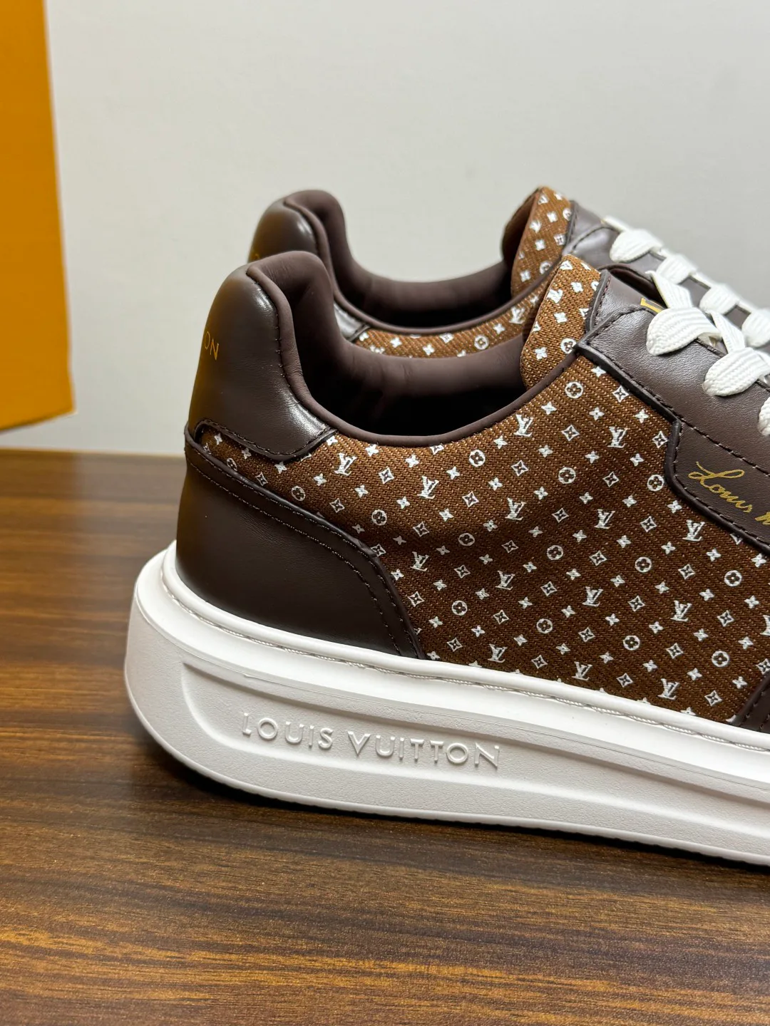 Кроссовки Мужские Louis Vuitton 19623458