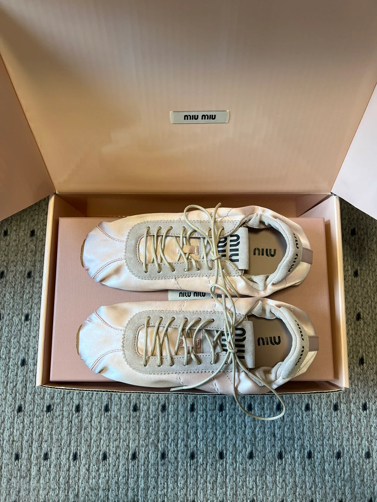 Кроссовки Женские Miu Miu 17264945