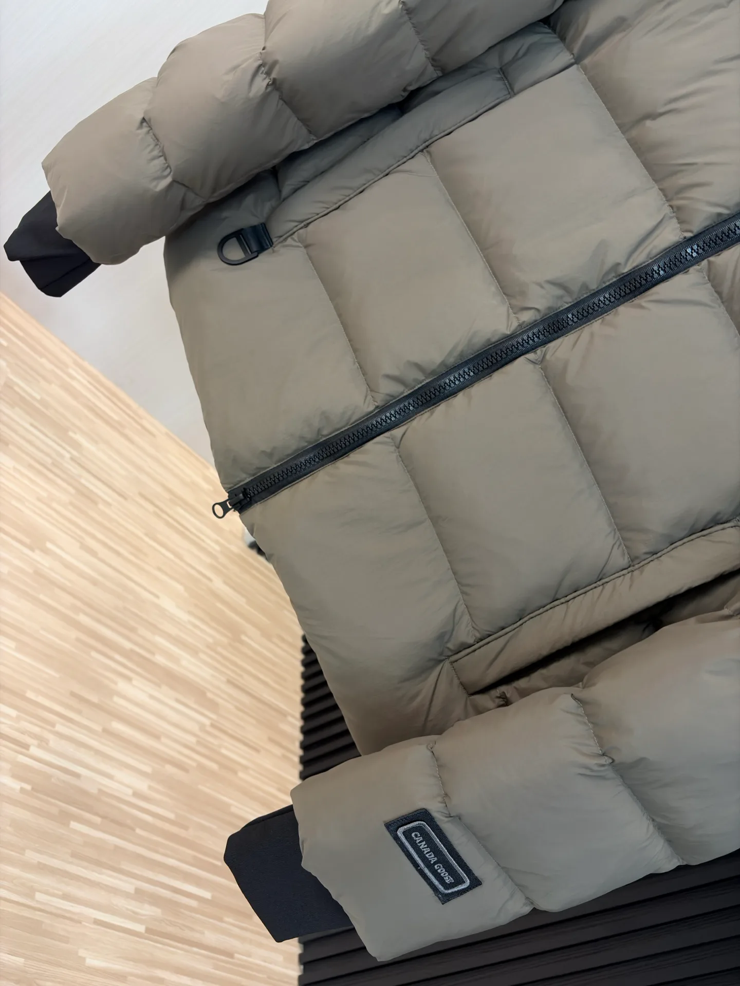 Куртки И Пуховики Женские Canada Goose 18391749