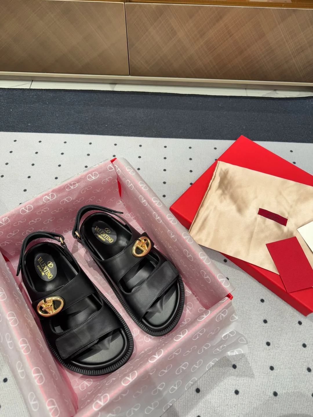 Сандалии Женские Valentino 21115