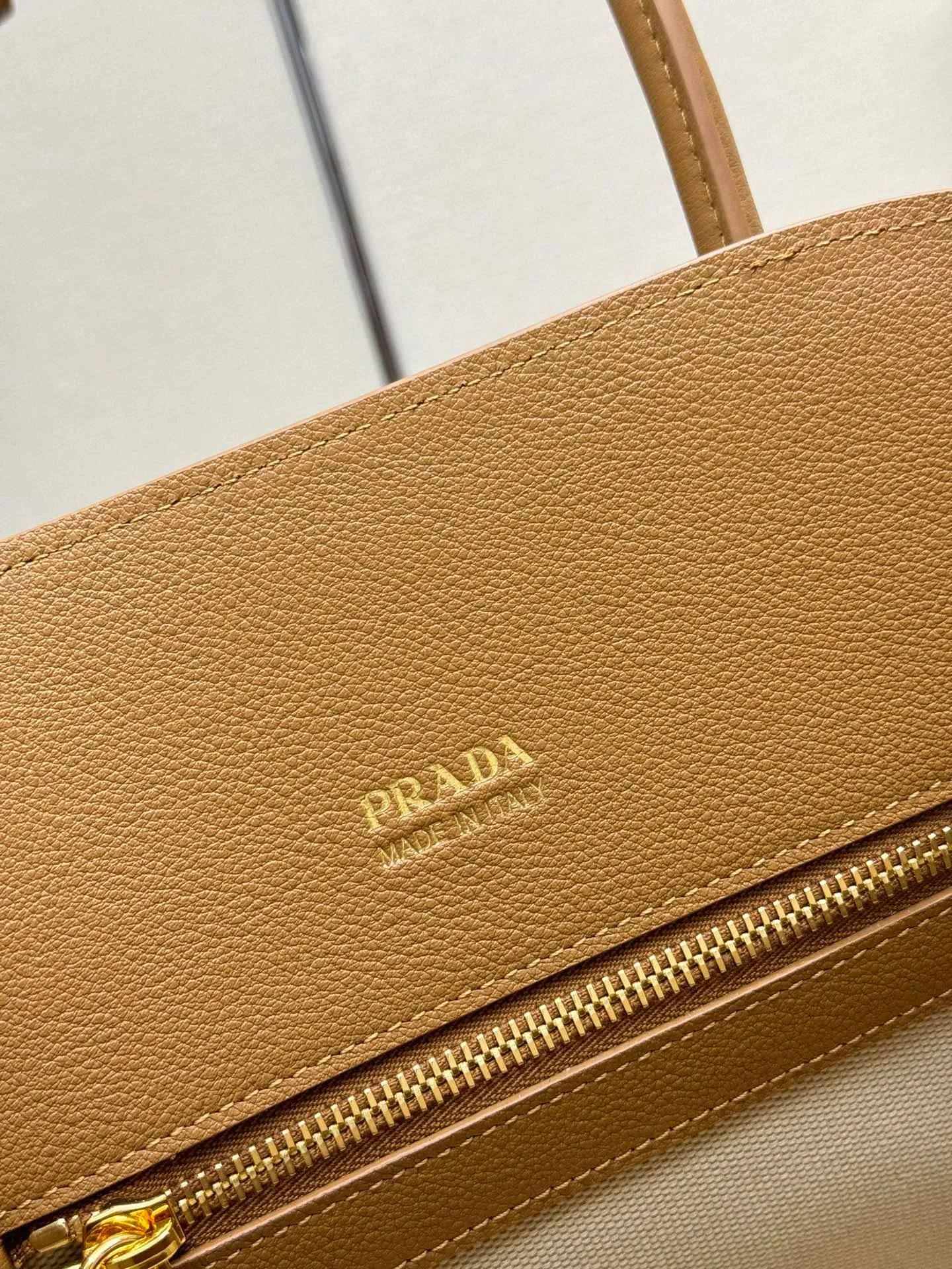 Классические Сумки Женские Prada 617081