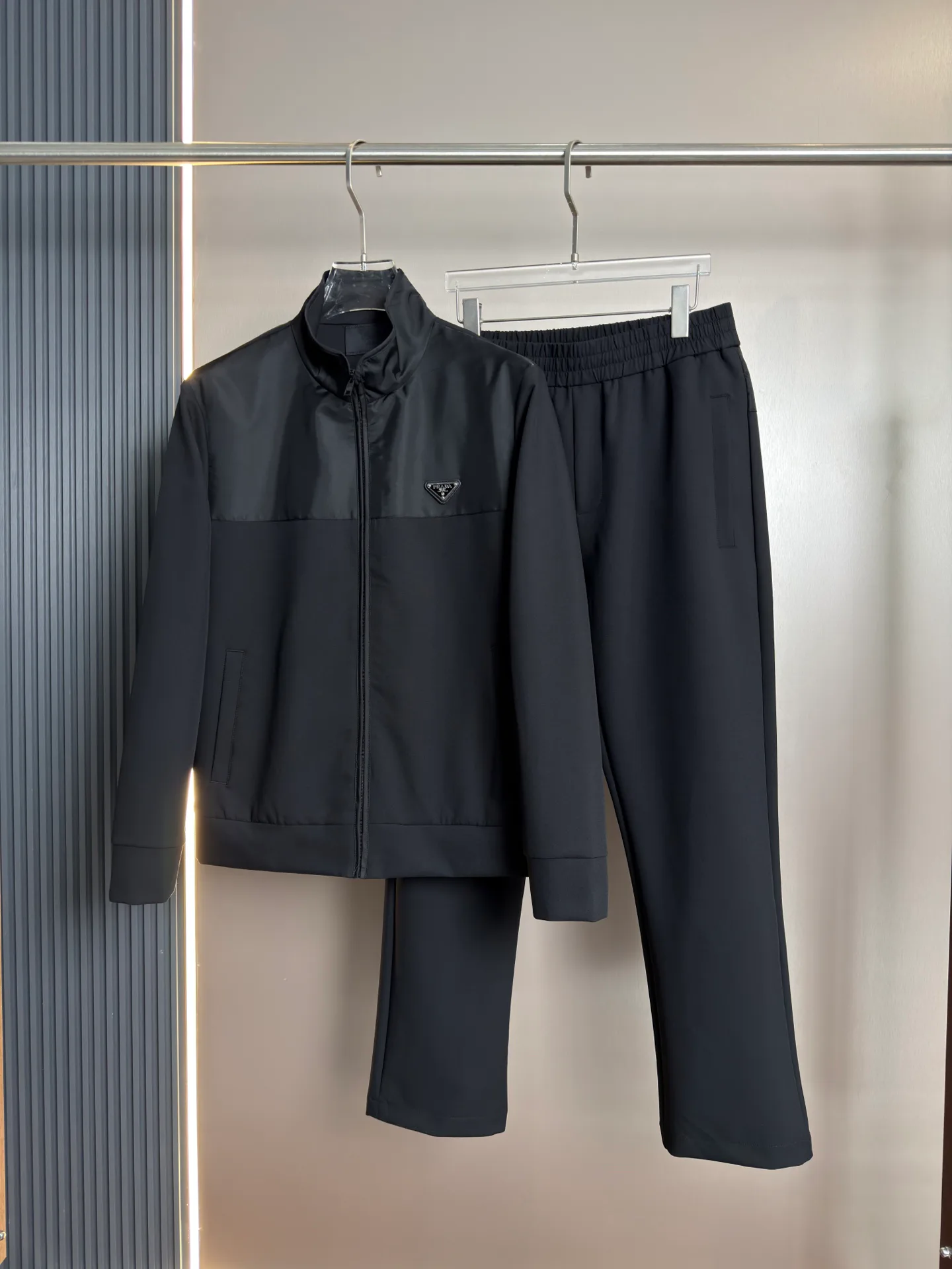 Куртки И Пуховики Мужские Prada 17915402