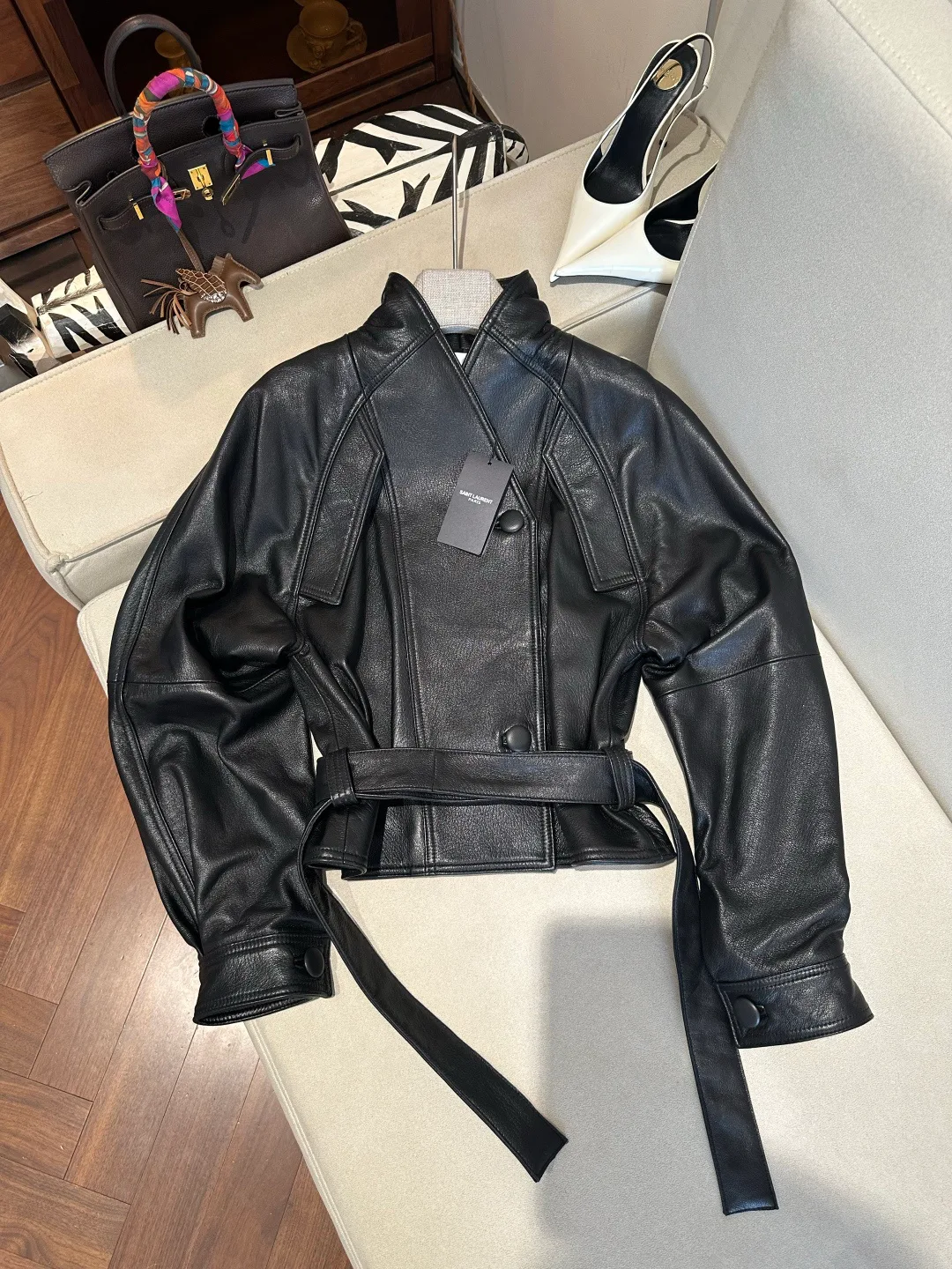 Кожаные Куртки И Дублёнки Женские Saint Laurent 18040798