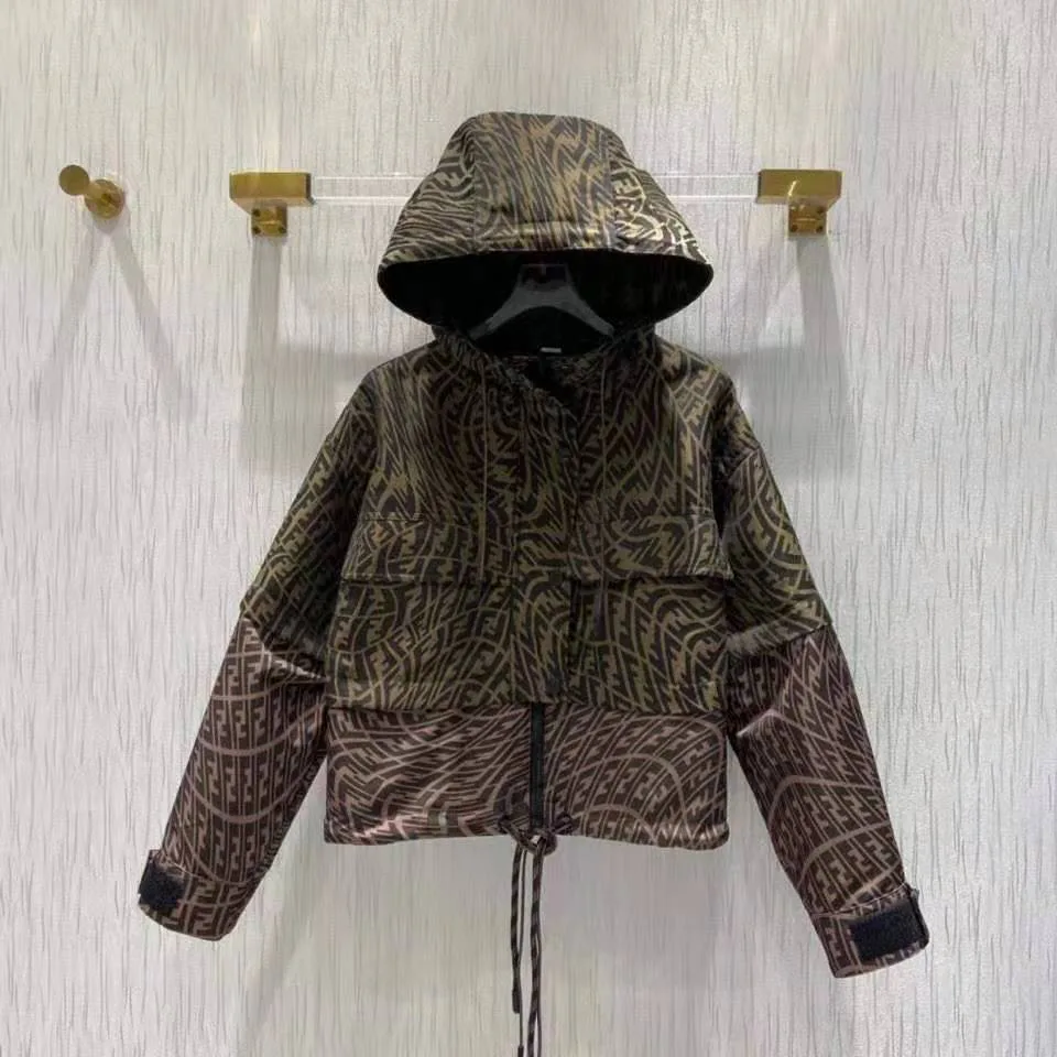 Куртки И Пуховики Женские Fendi 9213679